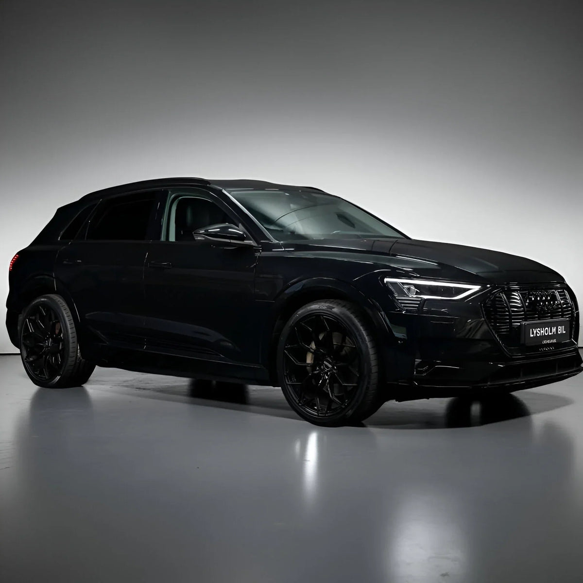 Lysholm Bil velger smidde felger fra Aventador Wheels