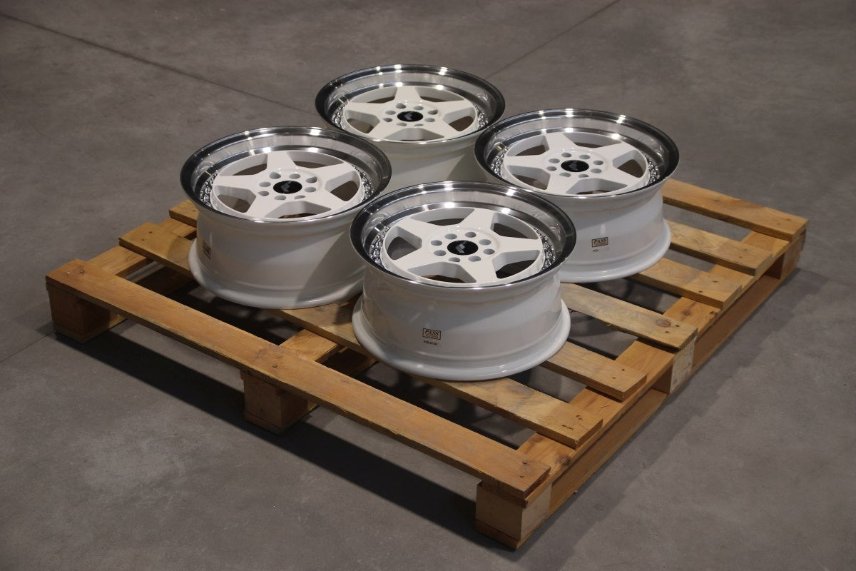 Japan Racing Kompletta satser vit