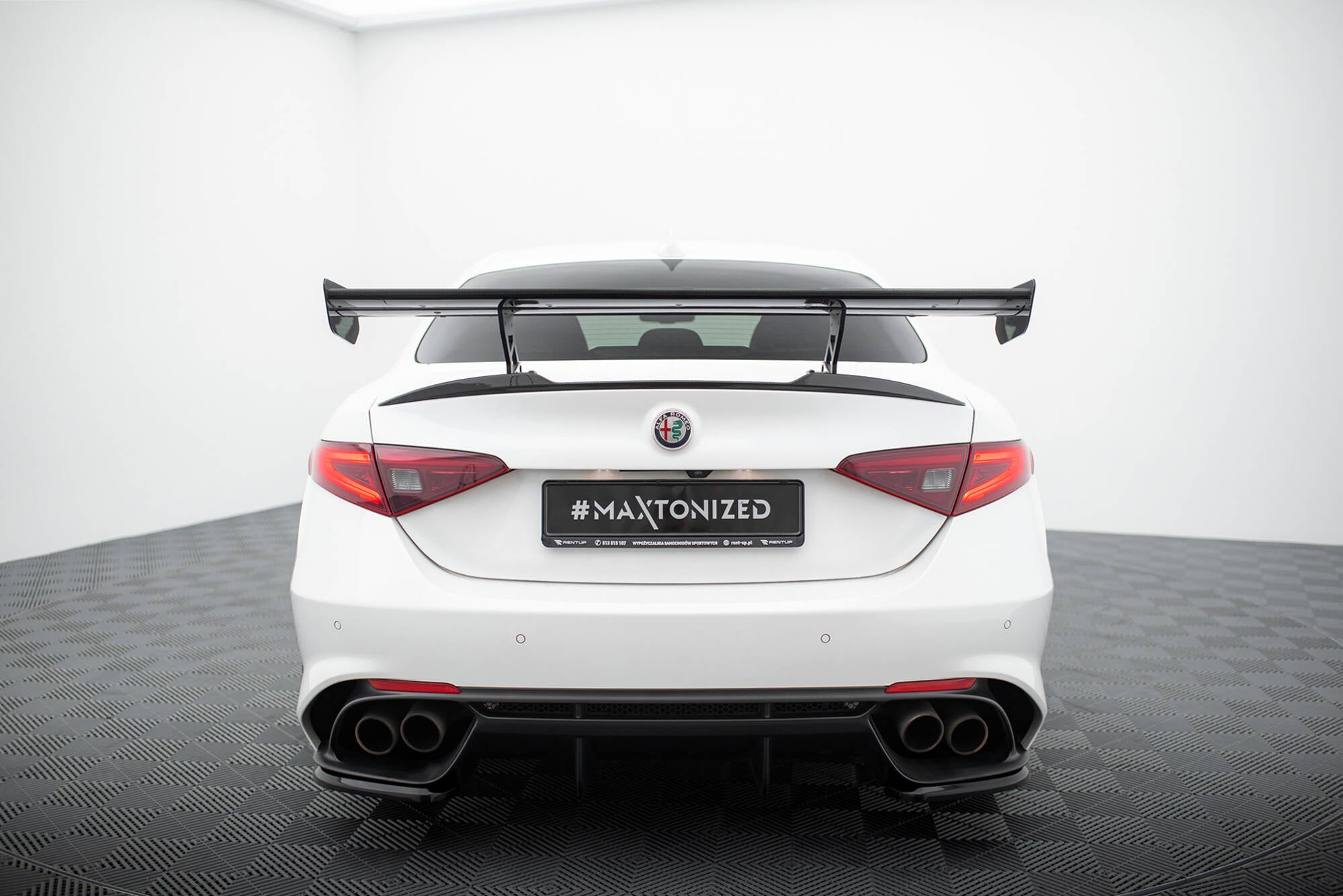 Maxton Spoiler - Alfa Romeo Giulia Qaudrifoglio