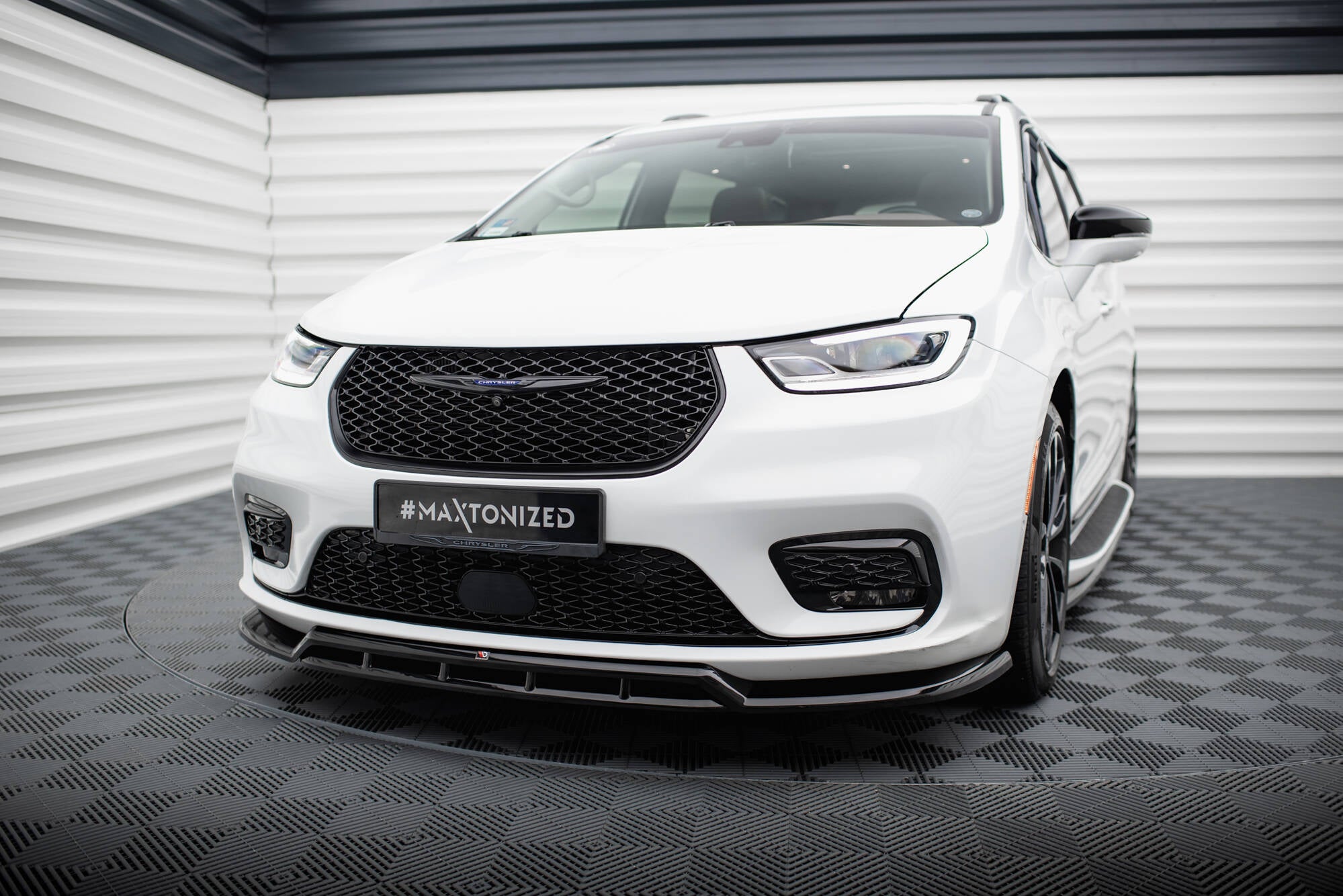 Maxton Splitter - Chrysler Pacifica Mk2 Facelift [2020-]