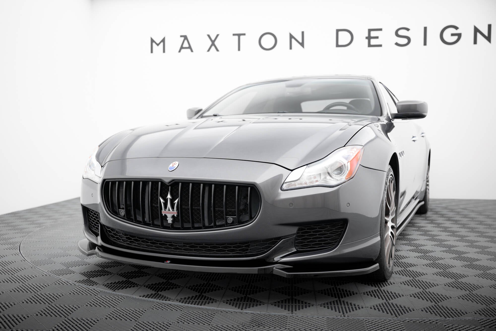 Maxton Splitter - Maserati Quattroporte MK6