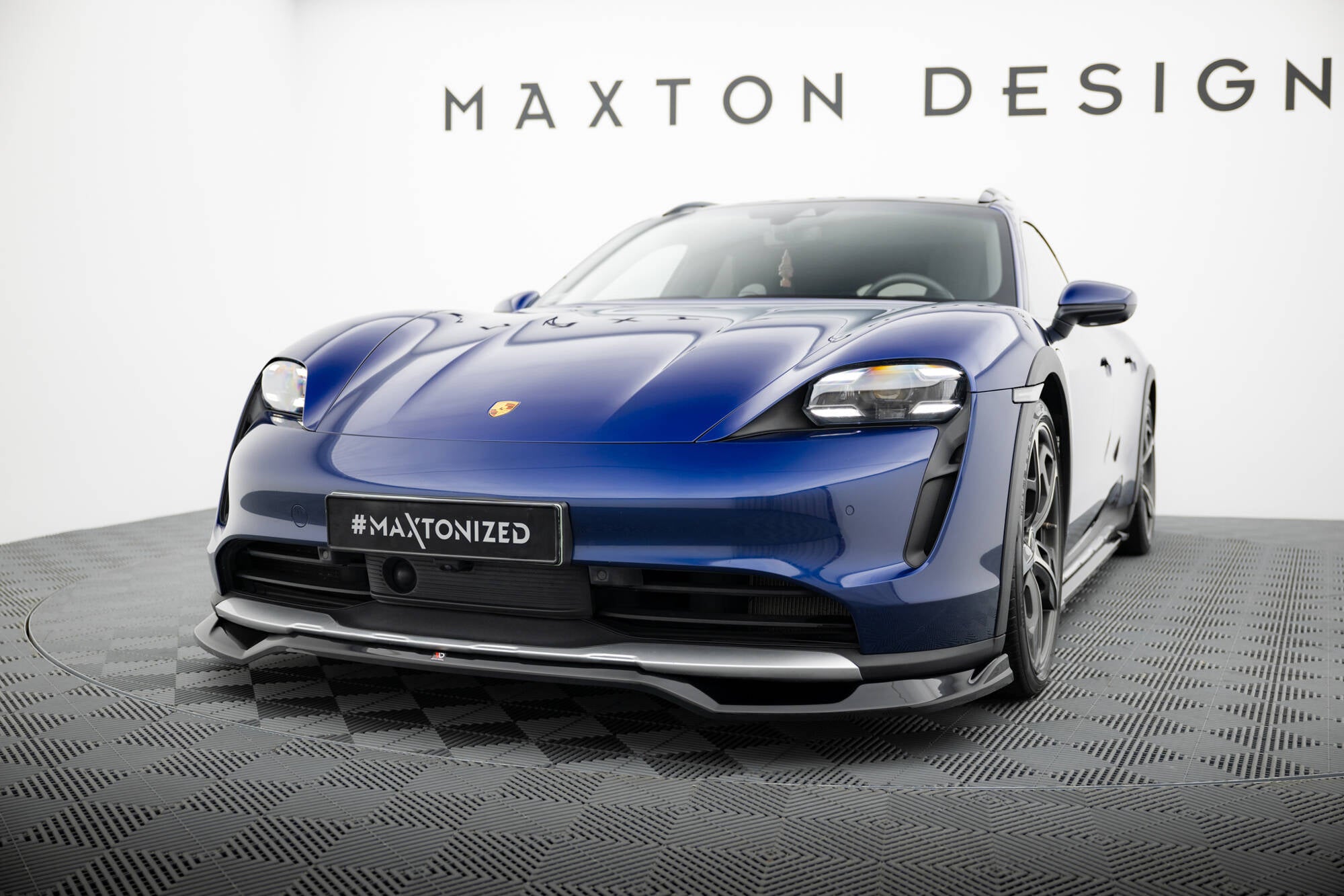 Maxton Splitter - Porsche Taycan Mk1 [2019-]