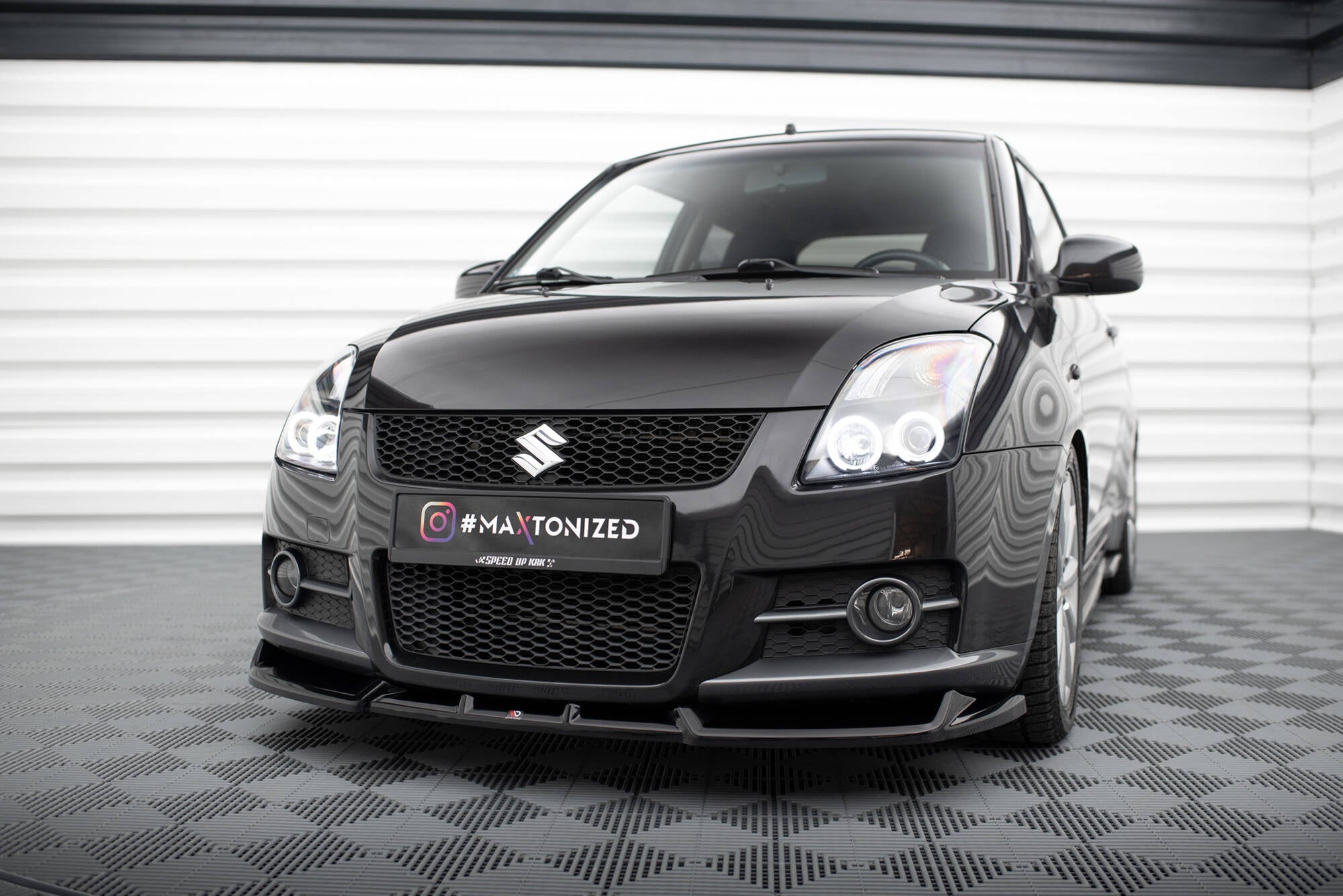 Maxton Splitter - Suzuki Swift Mk3