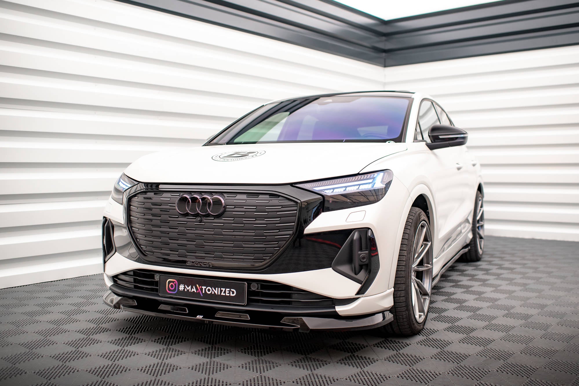 Maxton Splitter - Audi Q4 e-tron Mk1 [2021-]