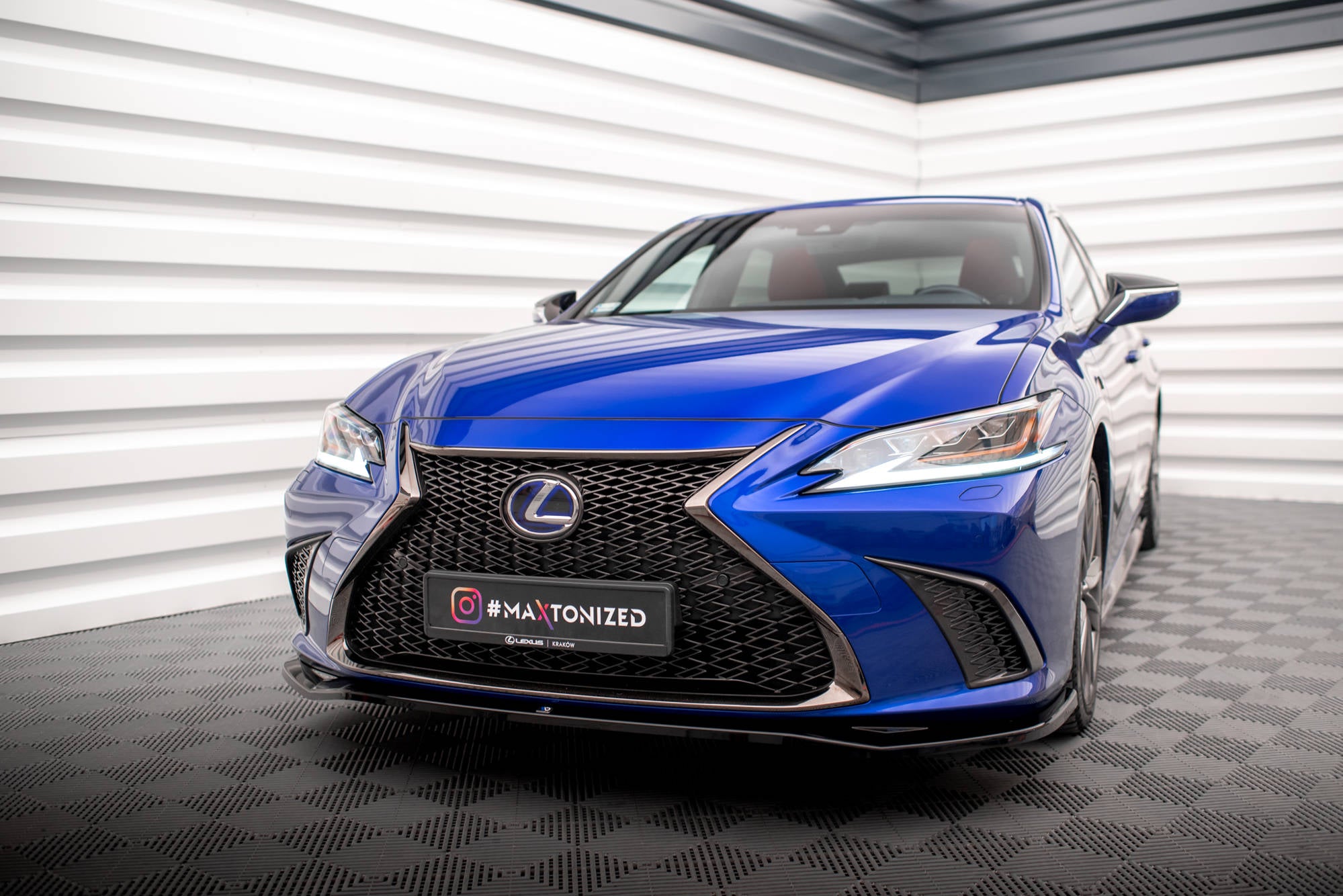 Maxton Splitter - Lexus ES Mk7 [2019-]