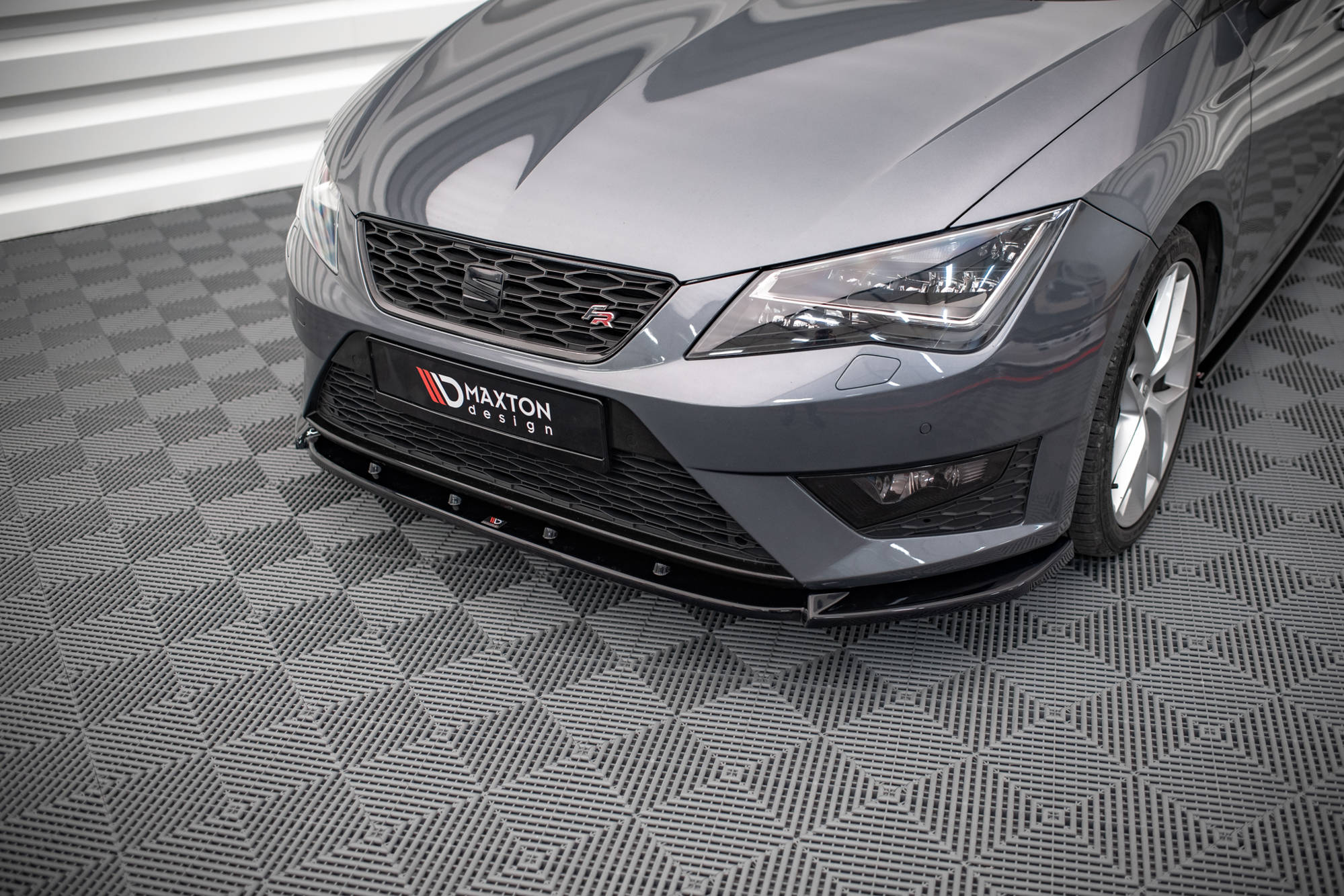 Maxton Splitter - Seat Leon FR Mk3