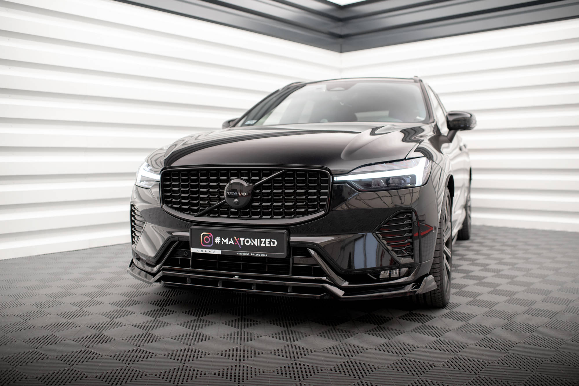 Maxton Splitter - Volvo XC60 Mk2 Facelift [2021-]