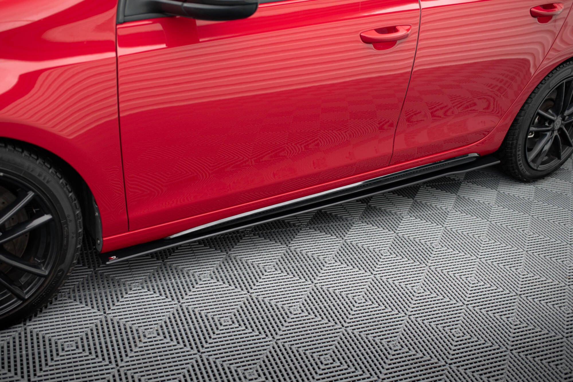 Maxton Side Skirts - Volkswagen Golf GTI Mk6