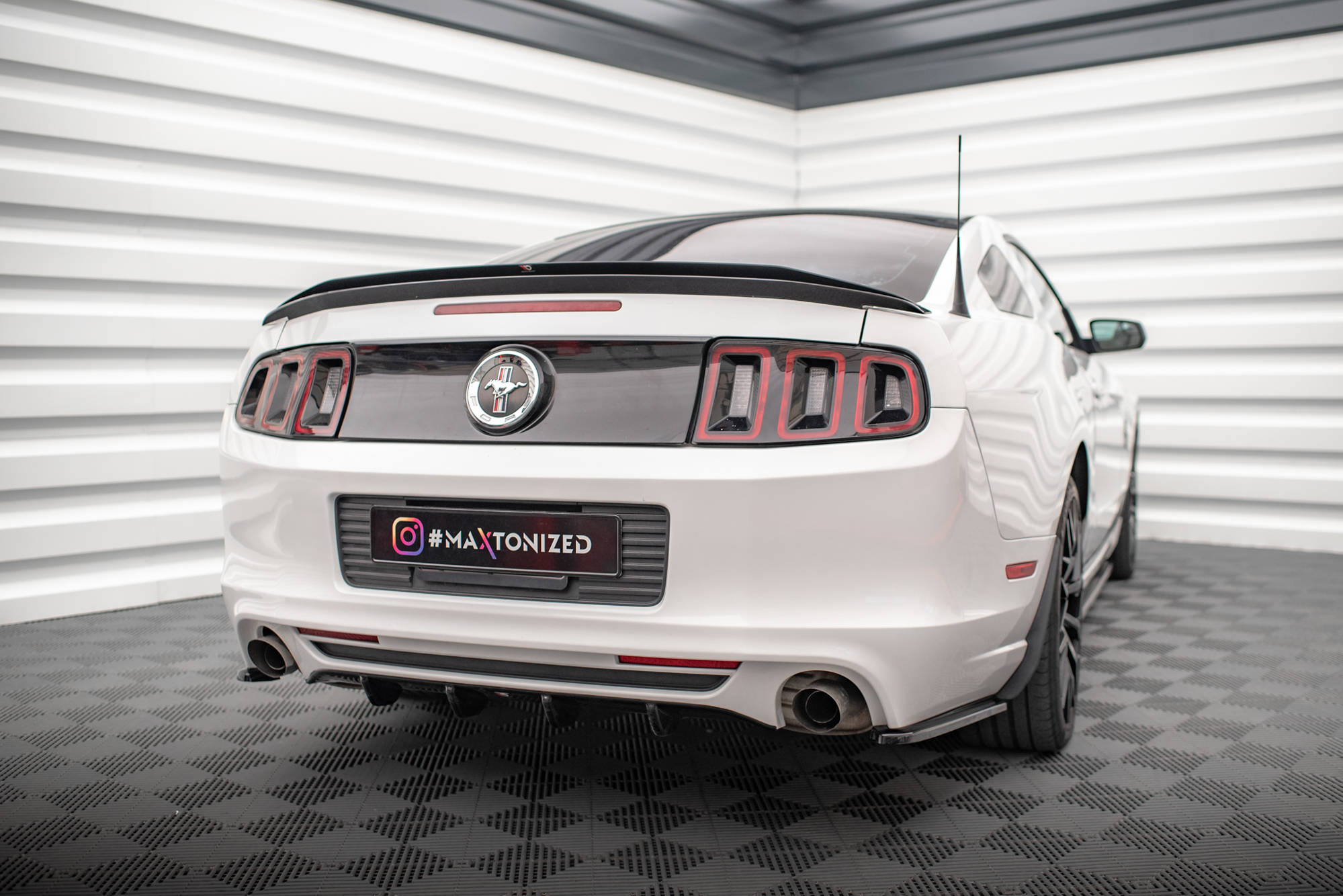 Maxton Valance - Ford Mustang Mk5 Facelift [2009-2014]