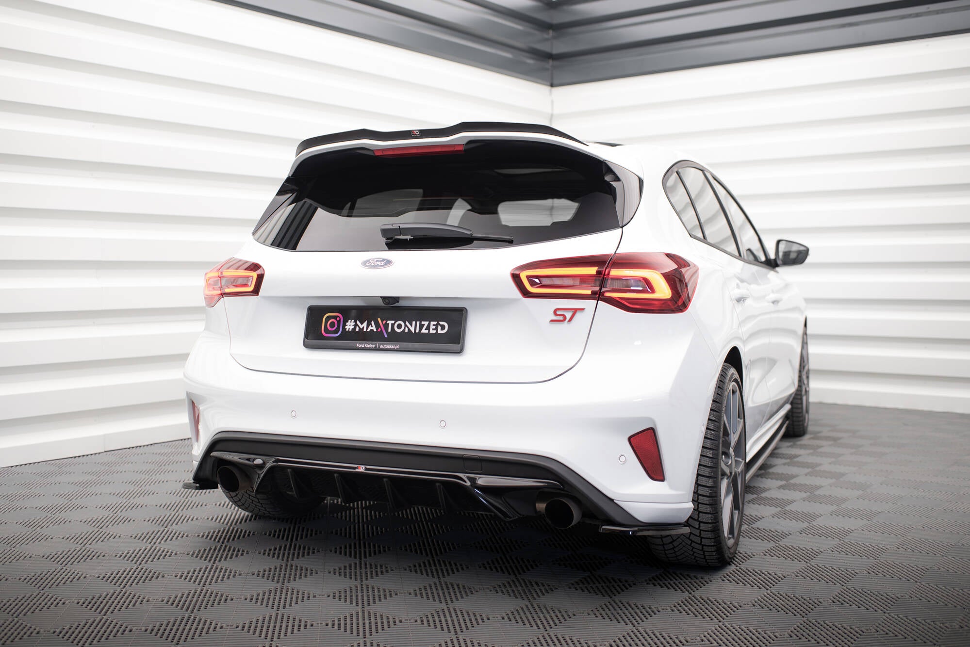 Maxton Valance - Ford Focus ST Mk4
