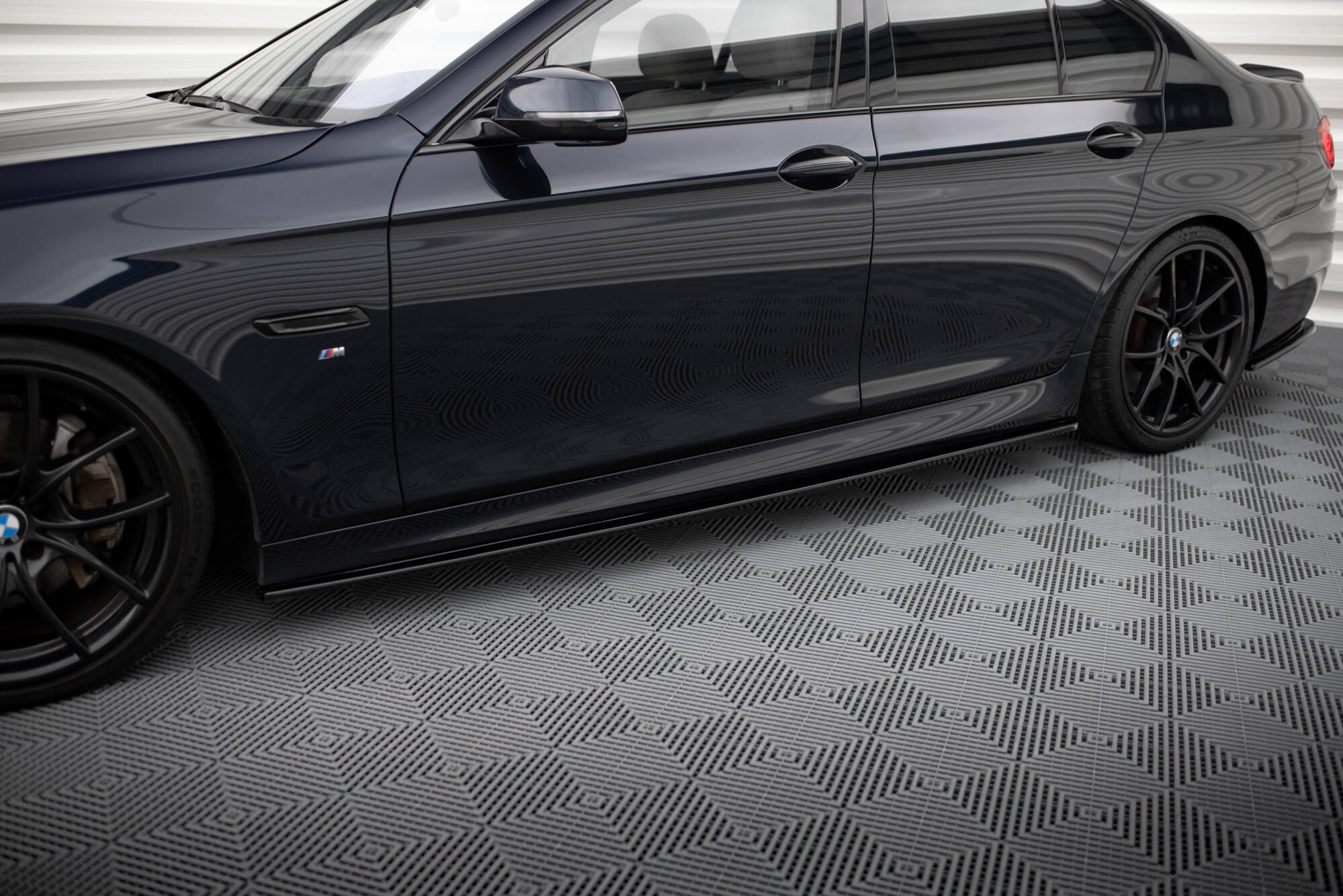 Maxton Side Skirts - BMW Seria 5 F10- F11