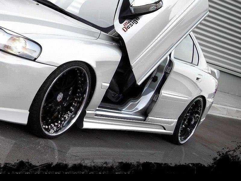 Maxton Side Skirts - Volvo S60 Mk1