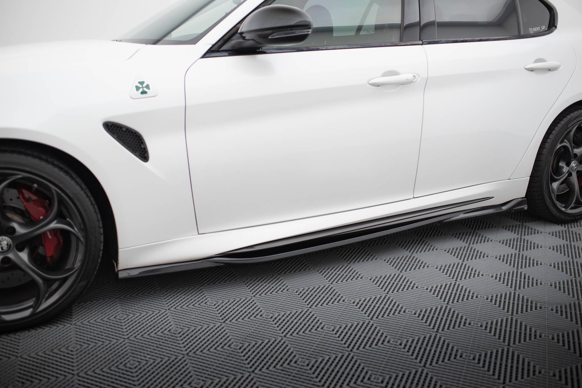 Maxton Side Skirts - Alfa Romeo Giulia Qaudrifoglio