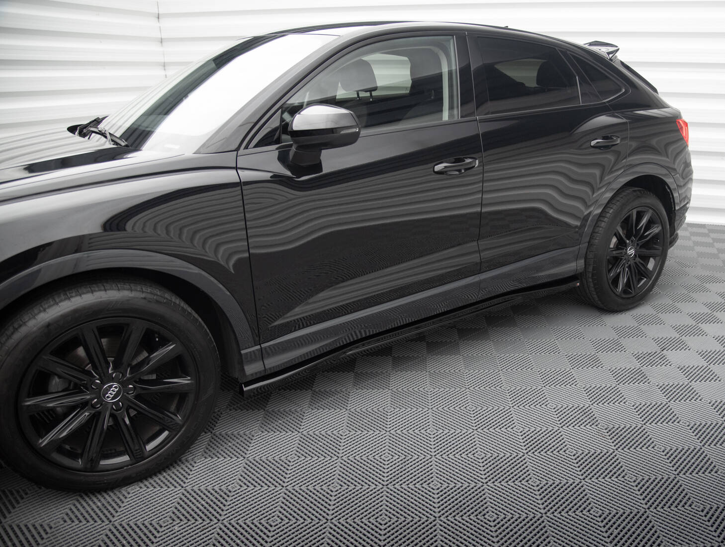 Maxton Side Skirts - Audi Q3 F3 [2018-]