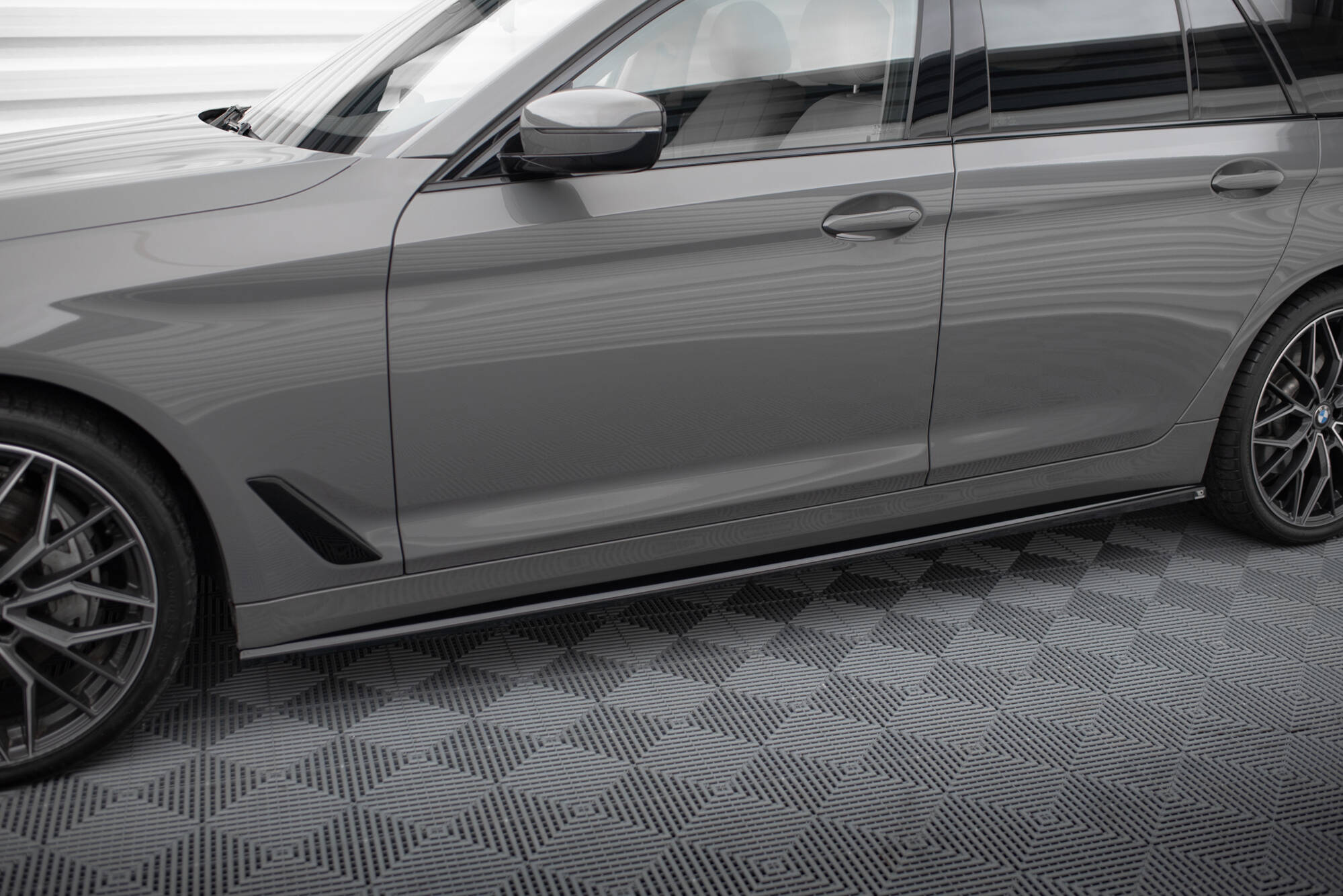 Maxton Side Skirts - BMW Seria 5 G30 FL