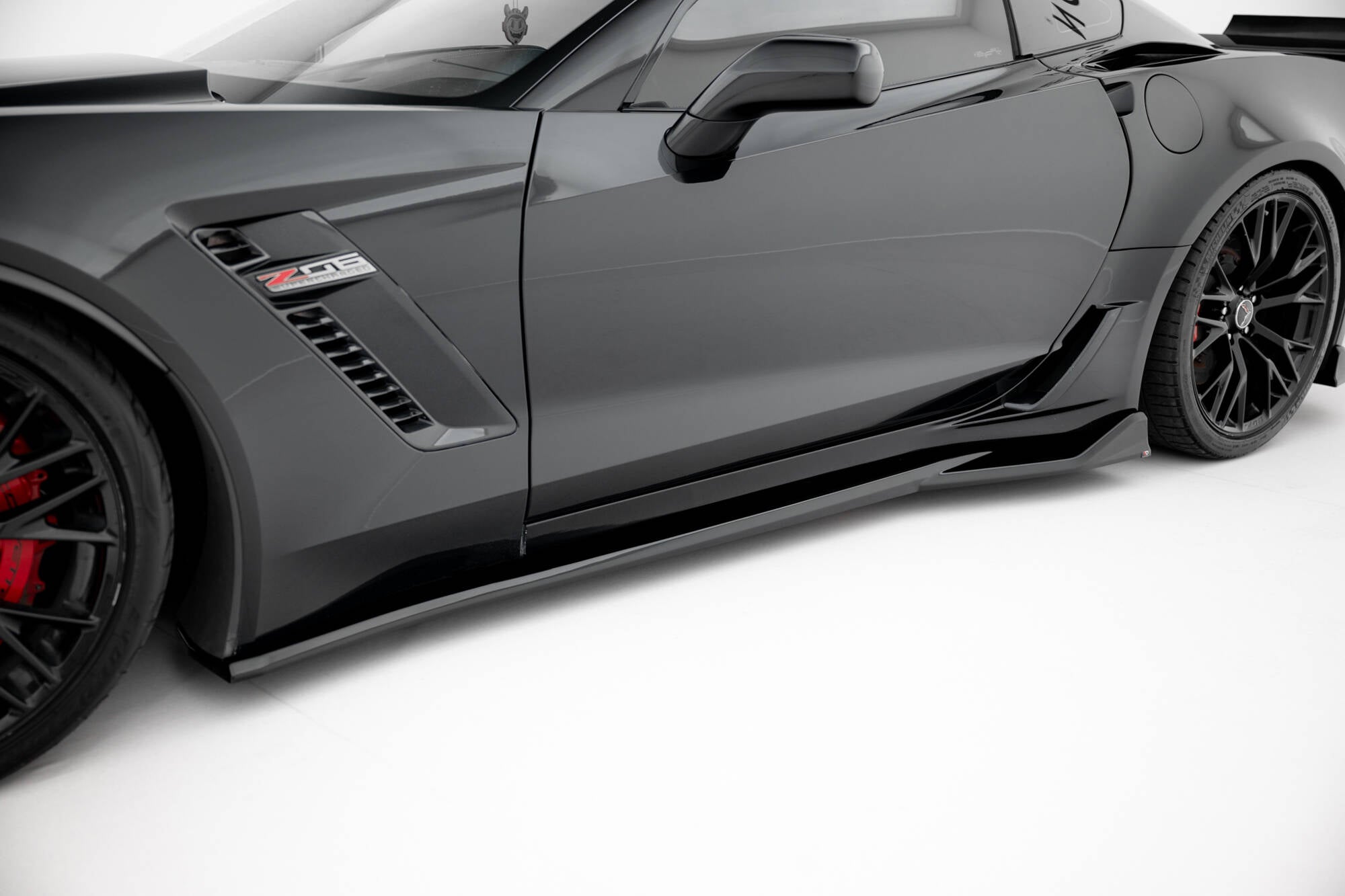 Maxton Side Skirts - Chevrolet Corvette C7