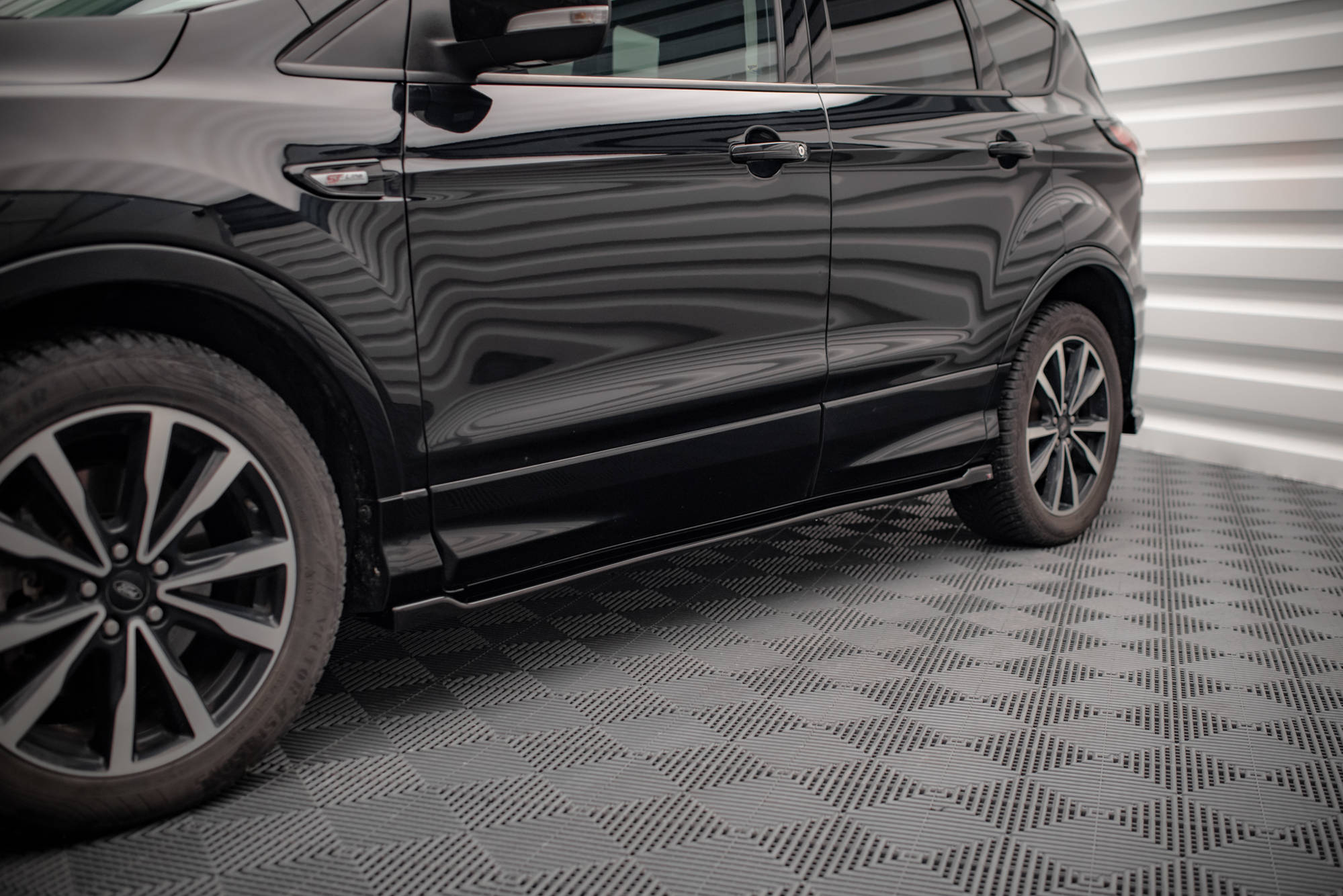 Maxton Side Skirts - Ford Escape MK3 ST-Line [2012-2019]
