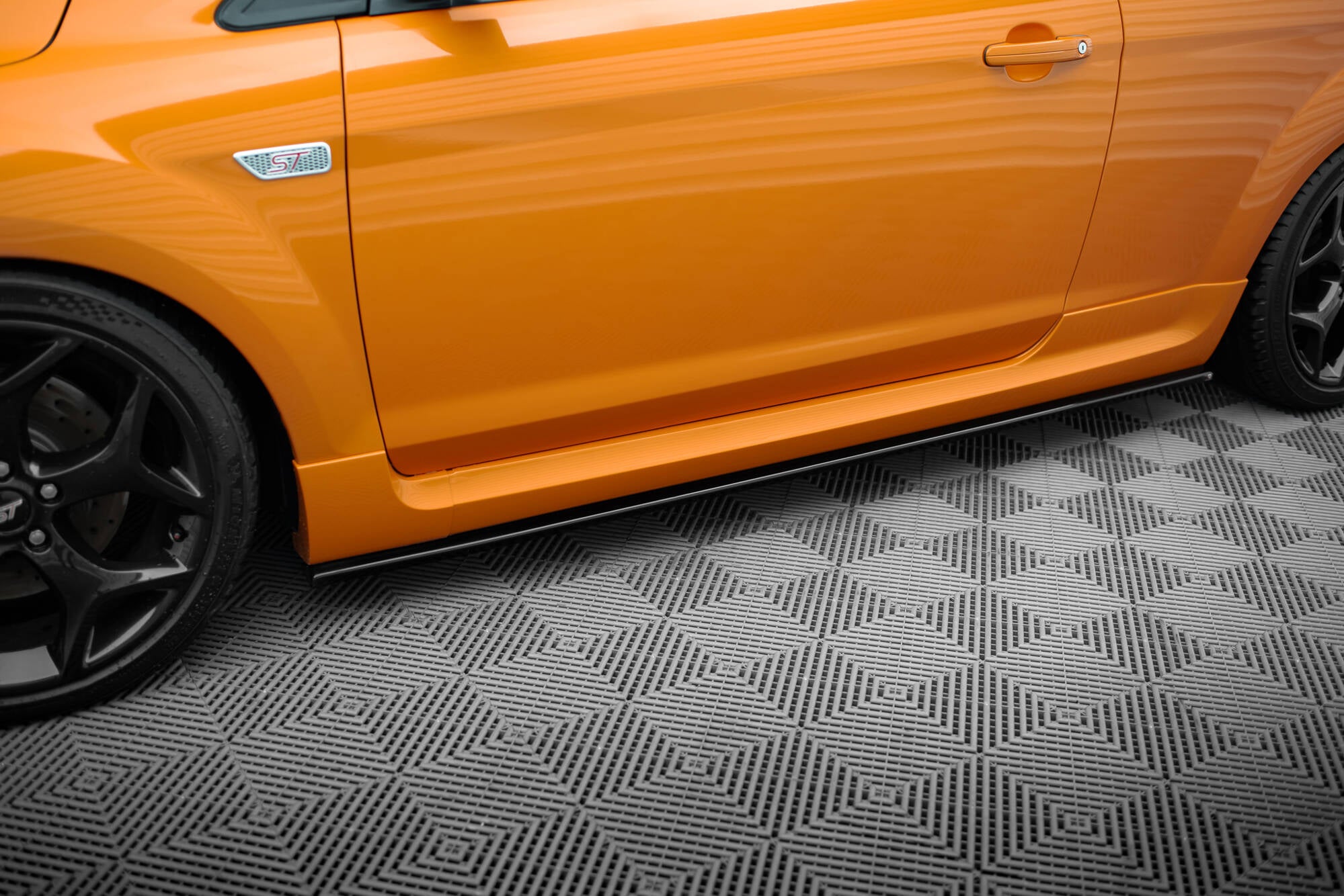 Maxton Side Skirts - Ford Focus ST Mk2 Facelift