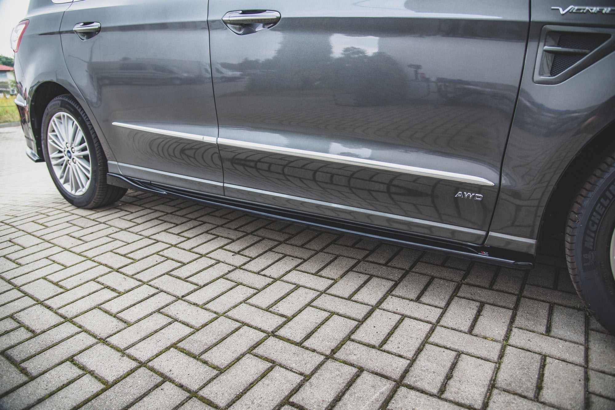 Maxton Side Skirts - Ford S-Max Mk2