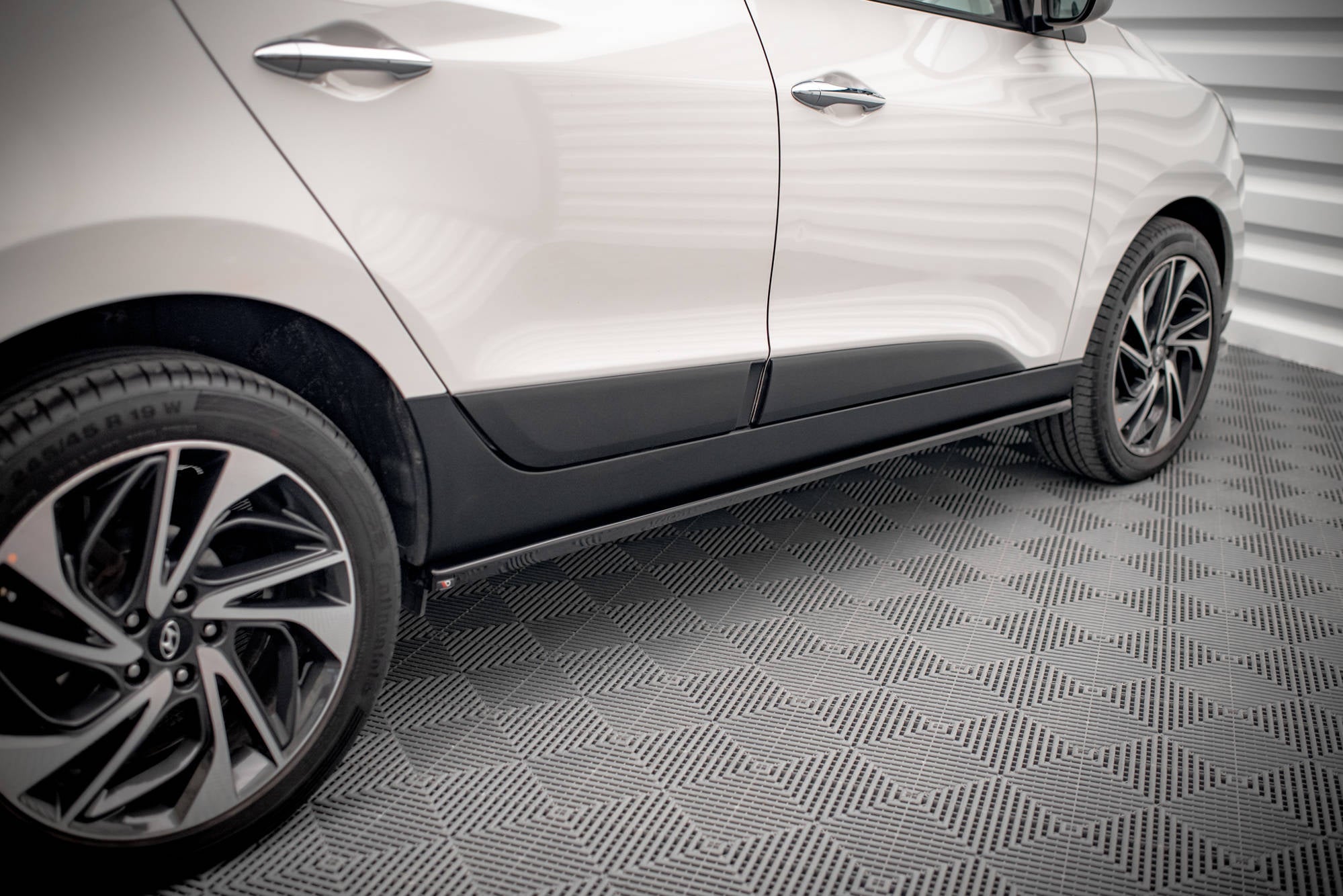 Maxton Side Skirts - Hyundai ix35 Mk1 [2009-2013]