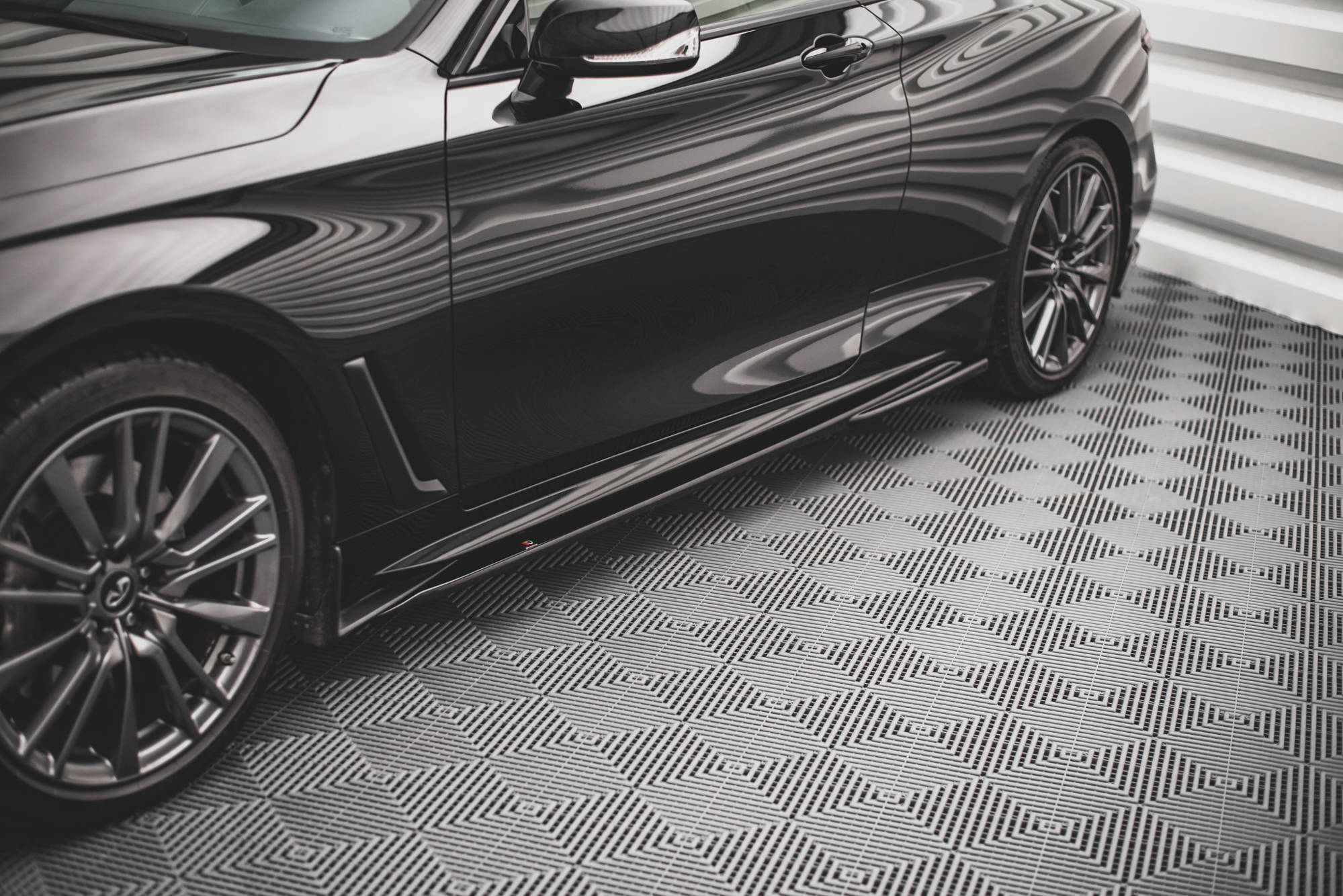 Maxton Side Skirts - Infiniti Q60 Mk2 [2017-]