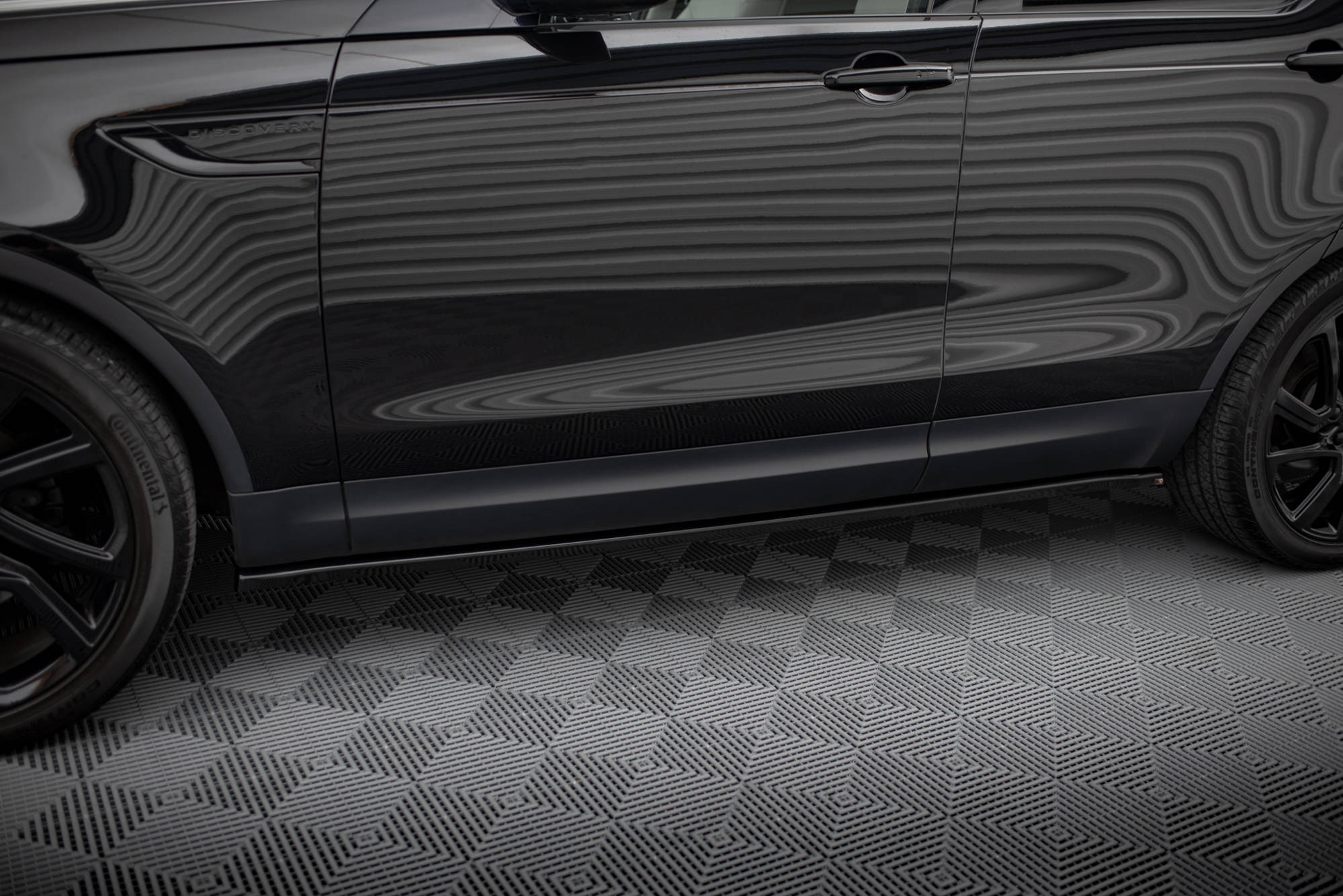 Maxton Side Skirts - Land Rover Discovery Mk5 [2017-]