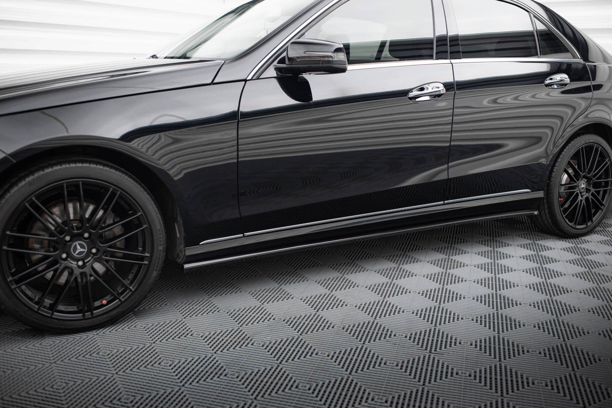 Maxton Side Skirts - Mercedes E Klasa W213 FL