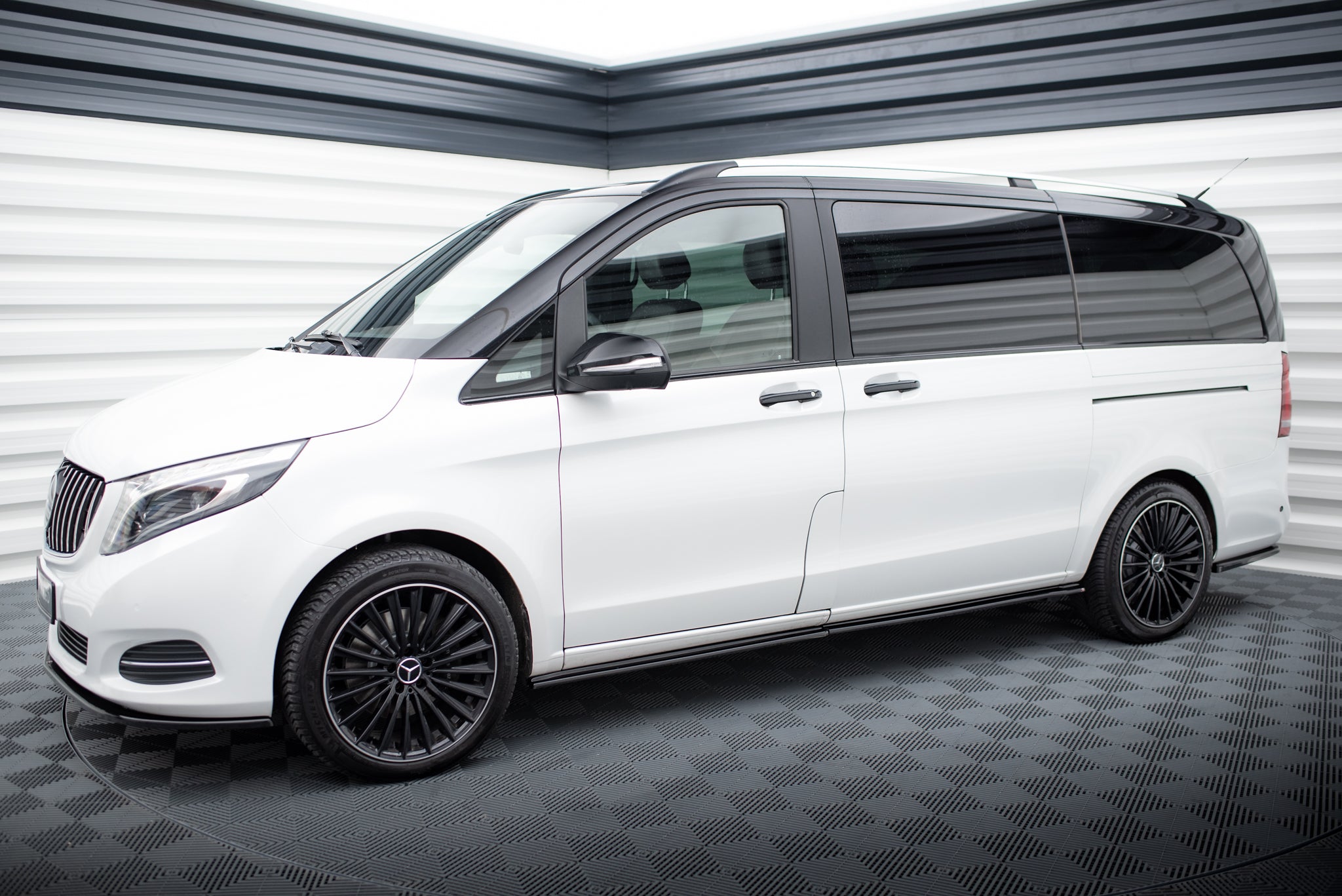 Maxton Side Skirts - Mercedes V Class W447