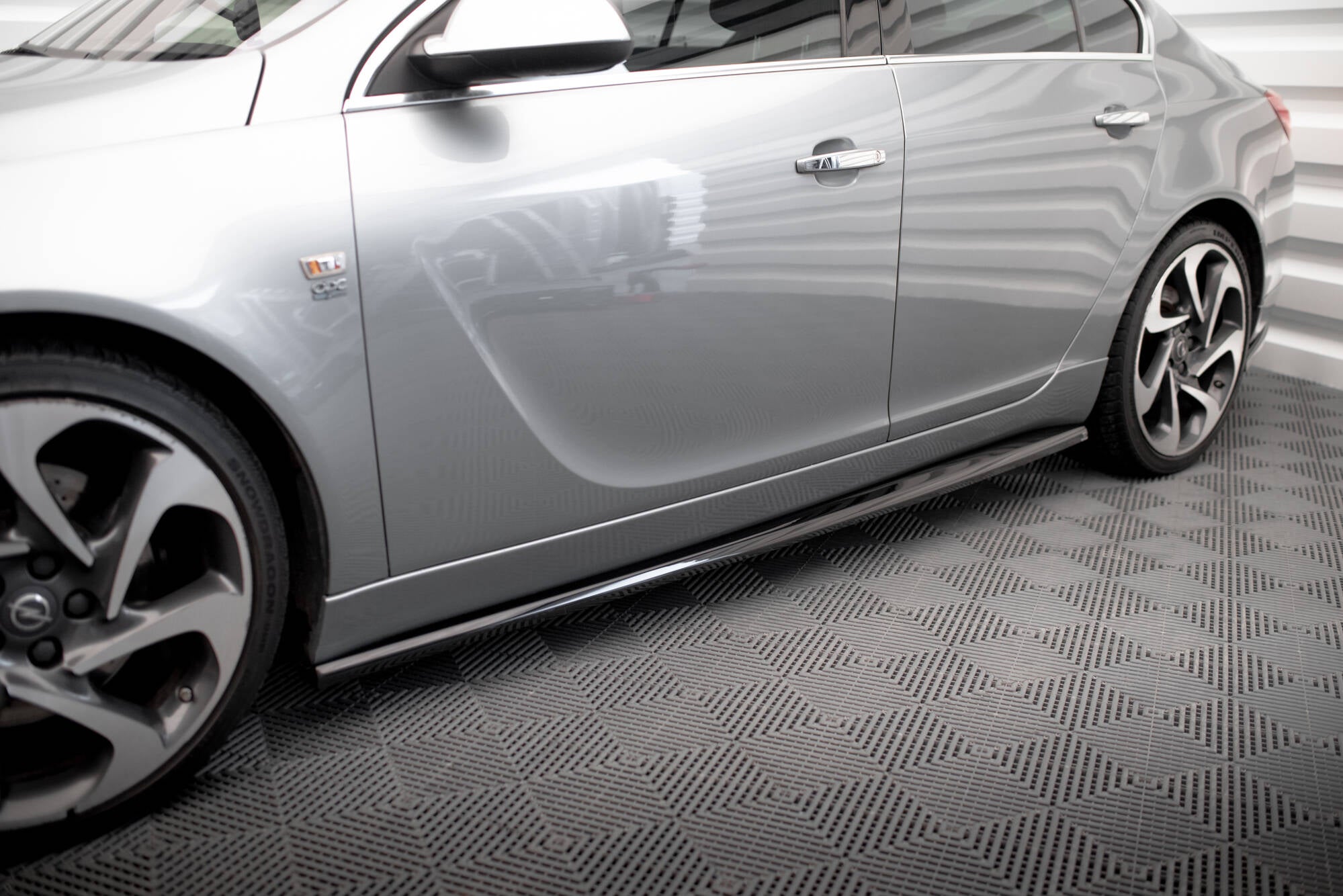 Maxton Side Skirts - Opel Insignia
