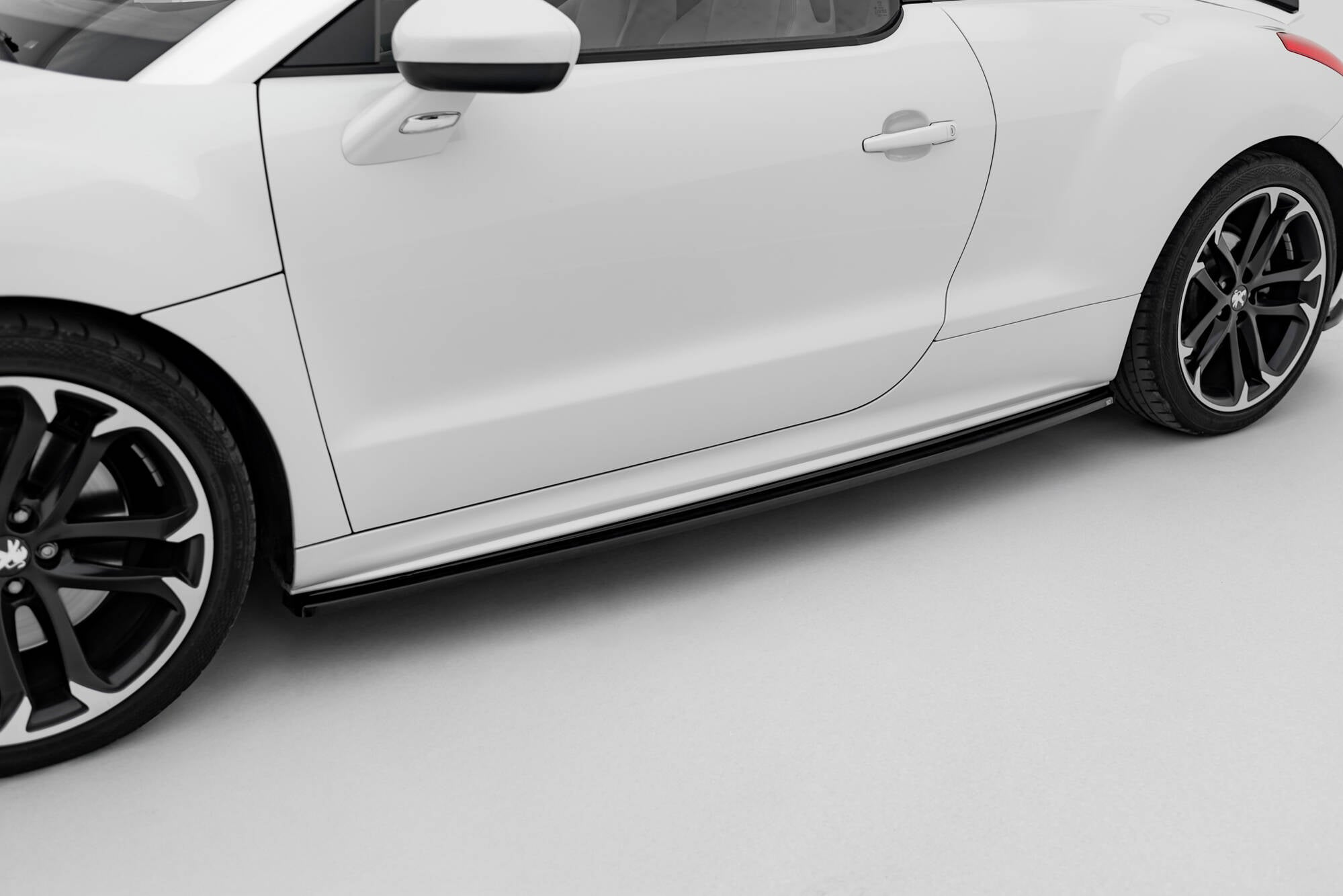 Maxton Side Skirts - Peugeot RCZ FL