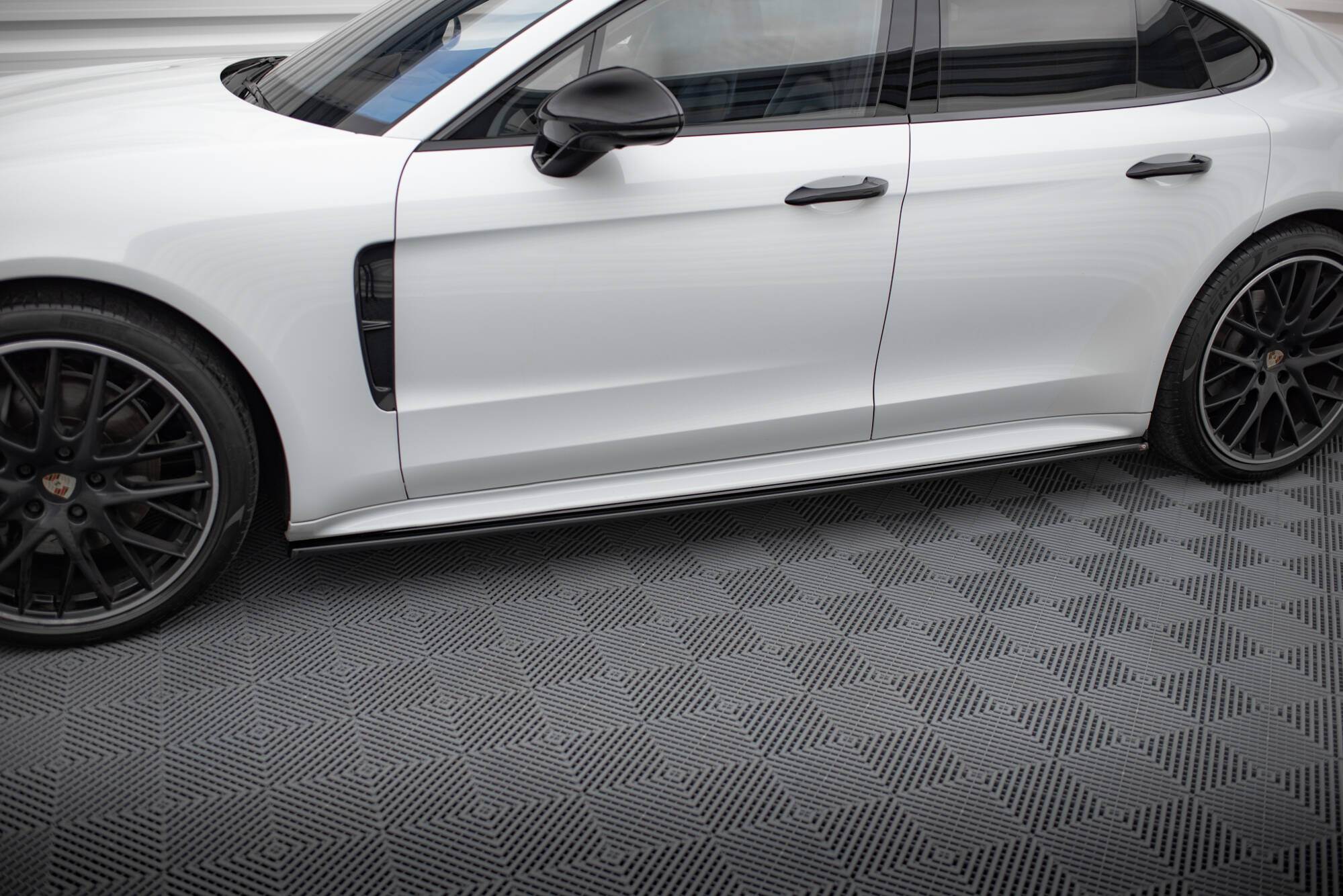 Maxton Side Skirts - Porsche Panamera 971