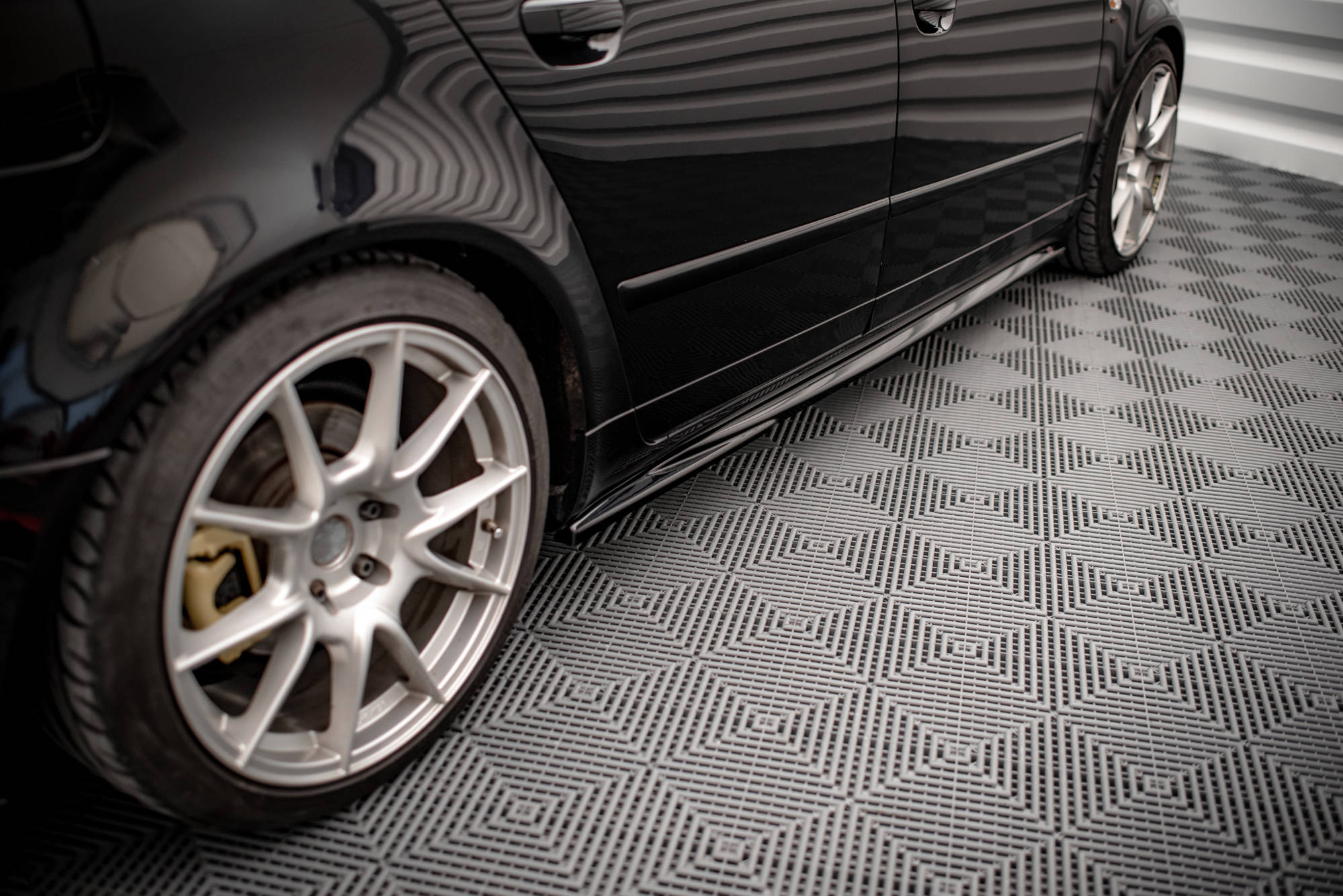 Maxton Side Skirts - Seat Exeo