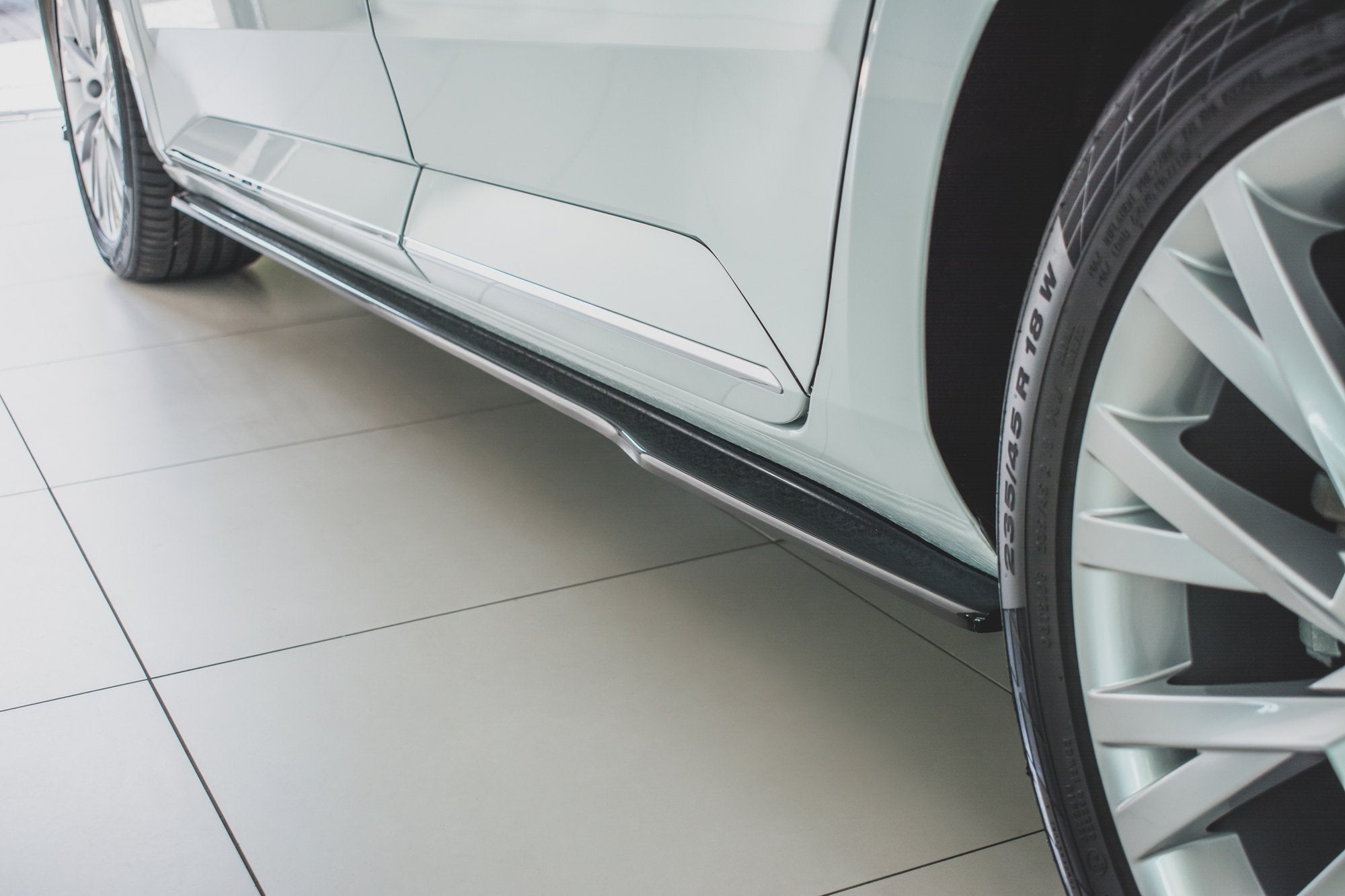 Maxton Side Skirts - Skoda Superb Mk3 FL