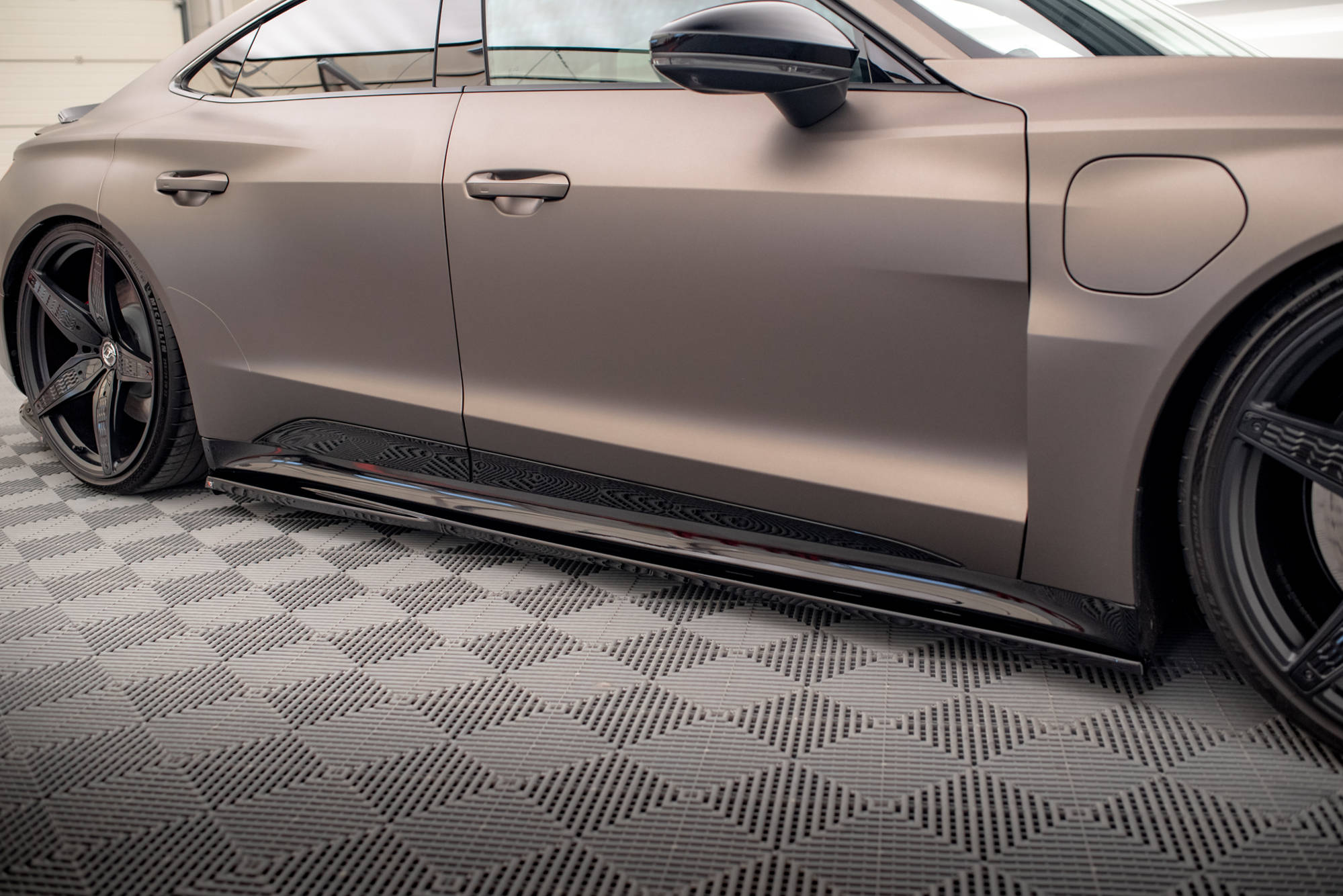 Maxton Side Skirts - Audi e-Tron GT Mk1 [2021-]