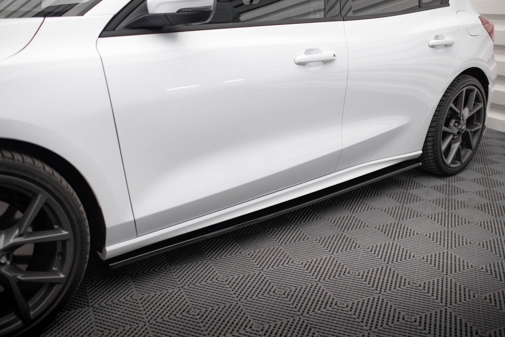 Maxton Side Skirts - Ford Focus Mk4 Facelift [2021-]