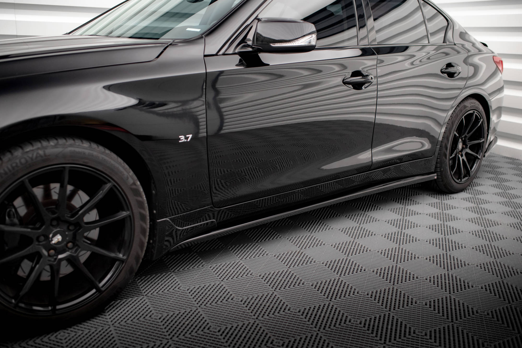 Maxton Side Skirts - Infiniti Q50 Mk1 [2013-2016]