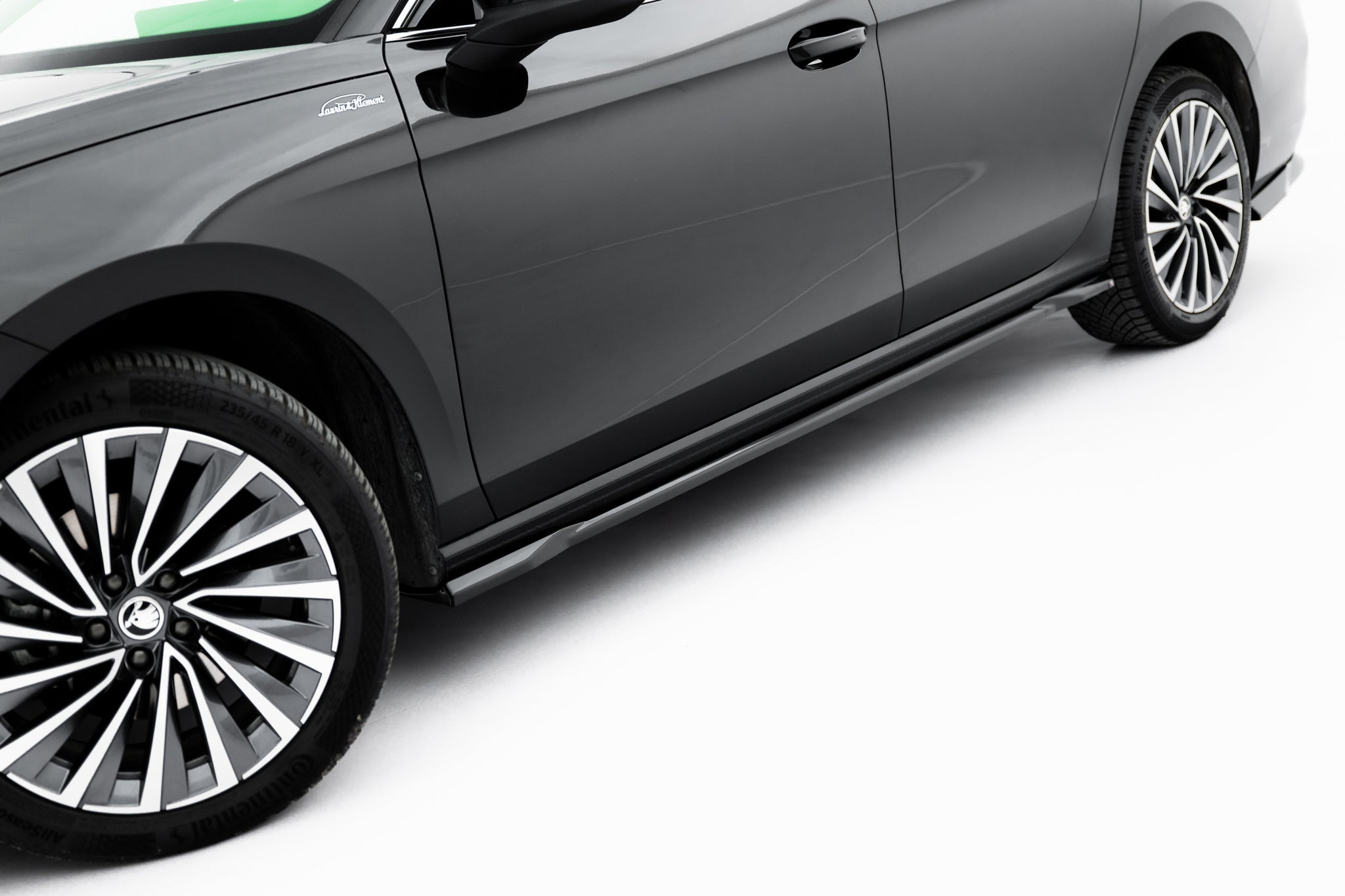 Maxton Side Skirts - Skoda Superb Mk4 [2024-]