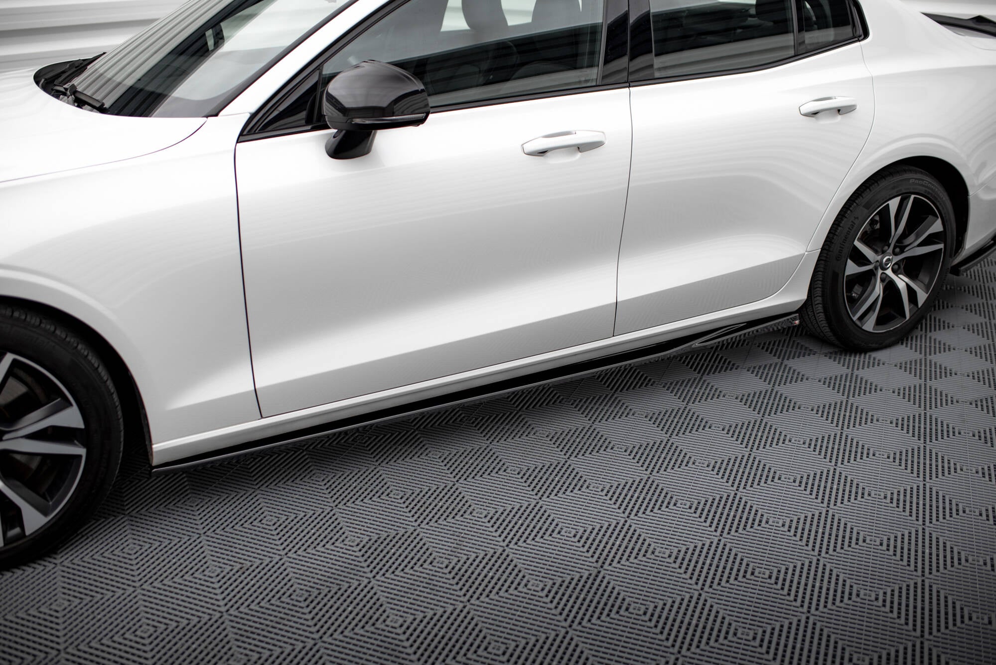 Maxton Side Skirts - Volvo S60 Mk3