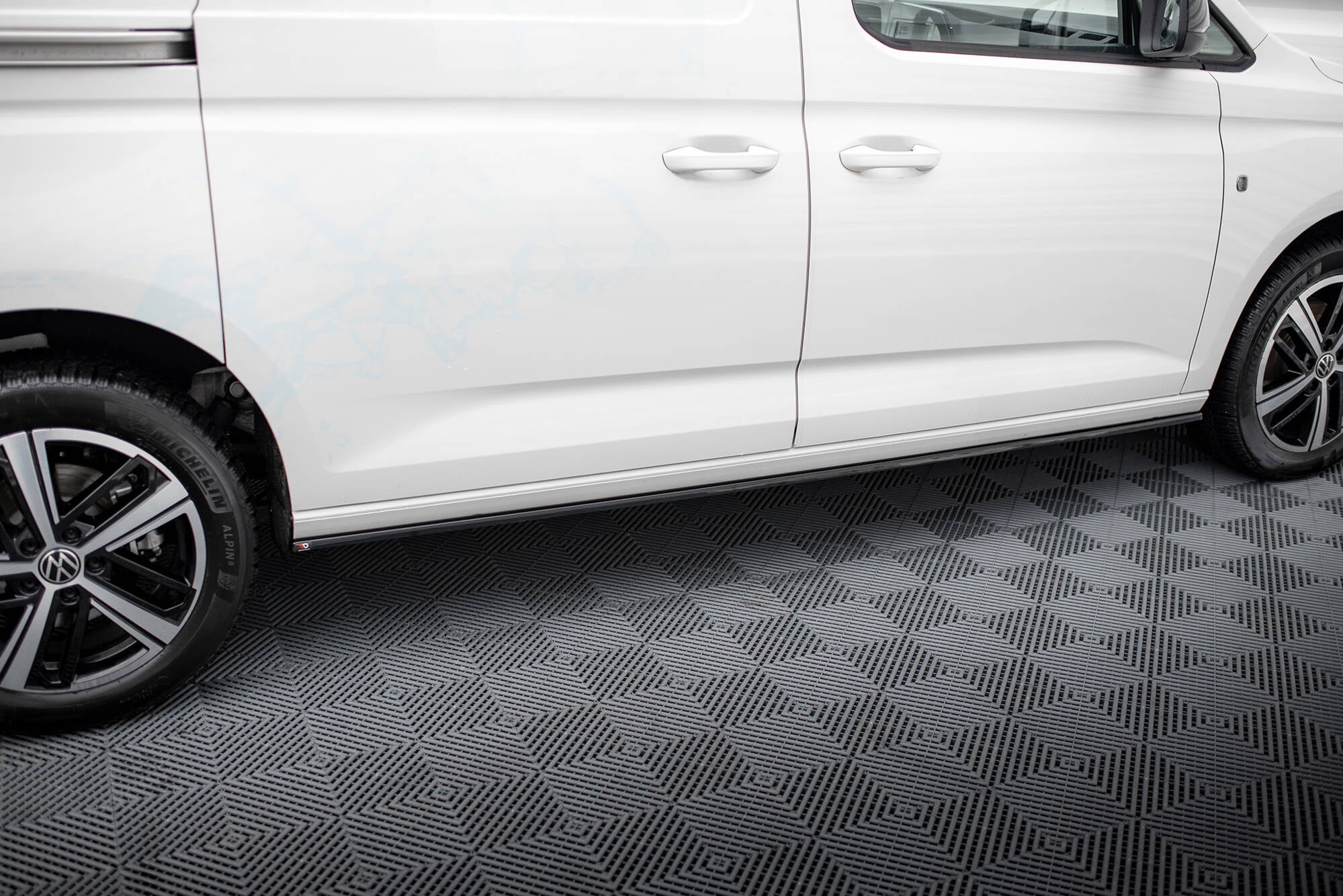 Maxton Side Skirts - Volkswagen Caddy Mk5 [2020-]