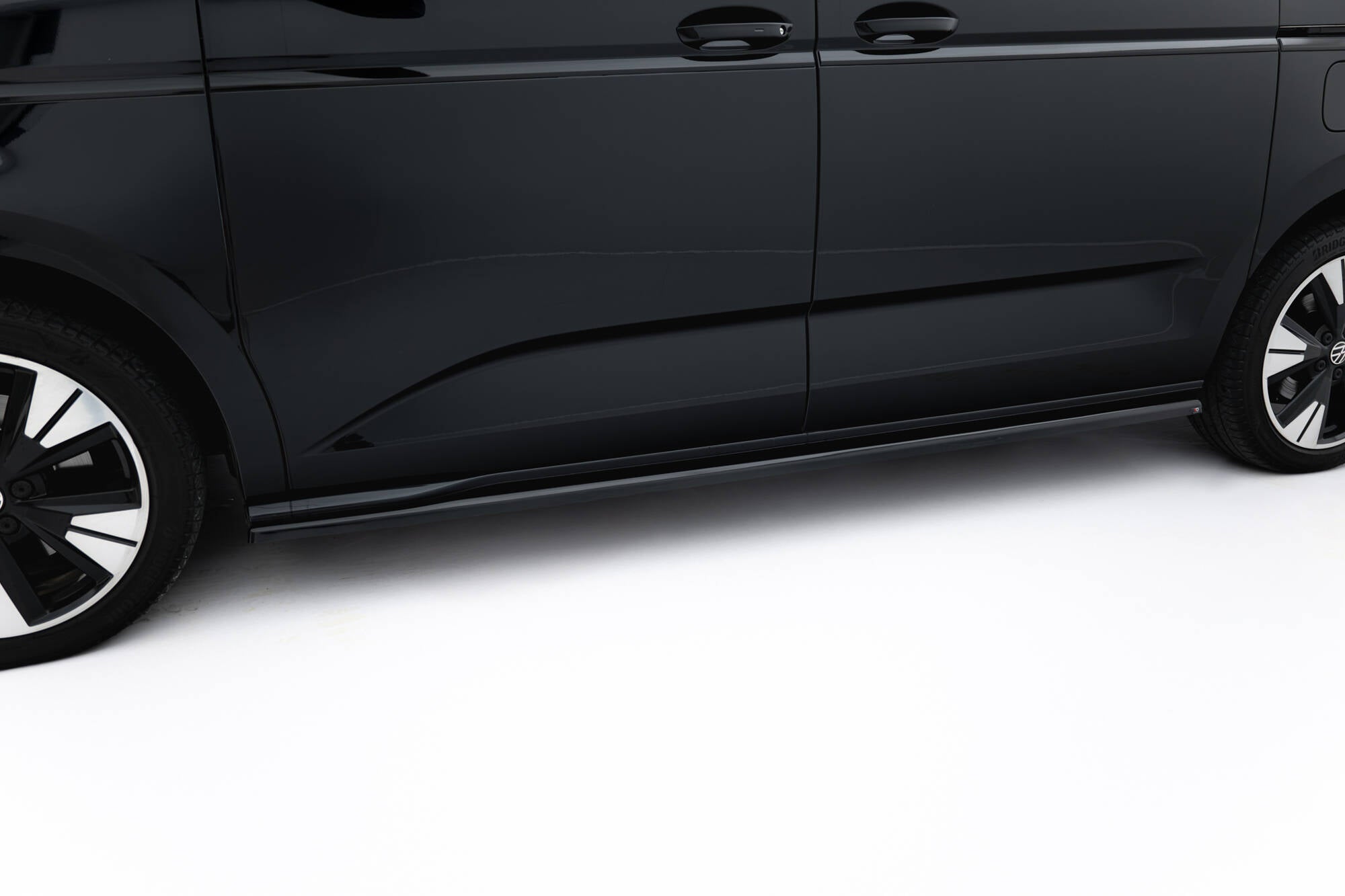 Maxton Side Skirts - Volkswagen Multivan T7 [2021-]