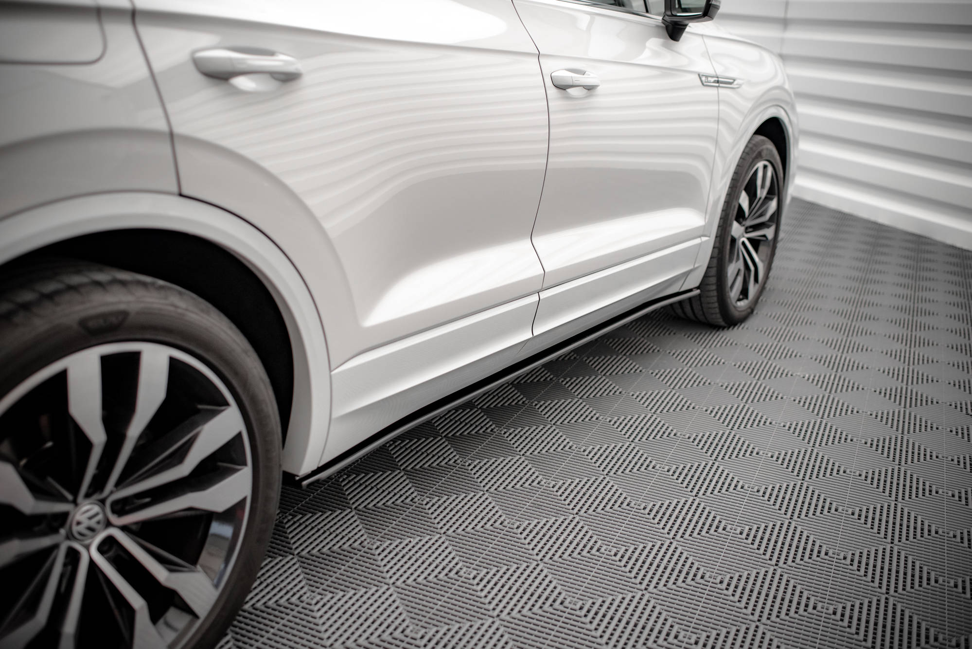 Maxton Side Skirts - Volkswagen Touareg Mk3 [2018-]