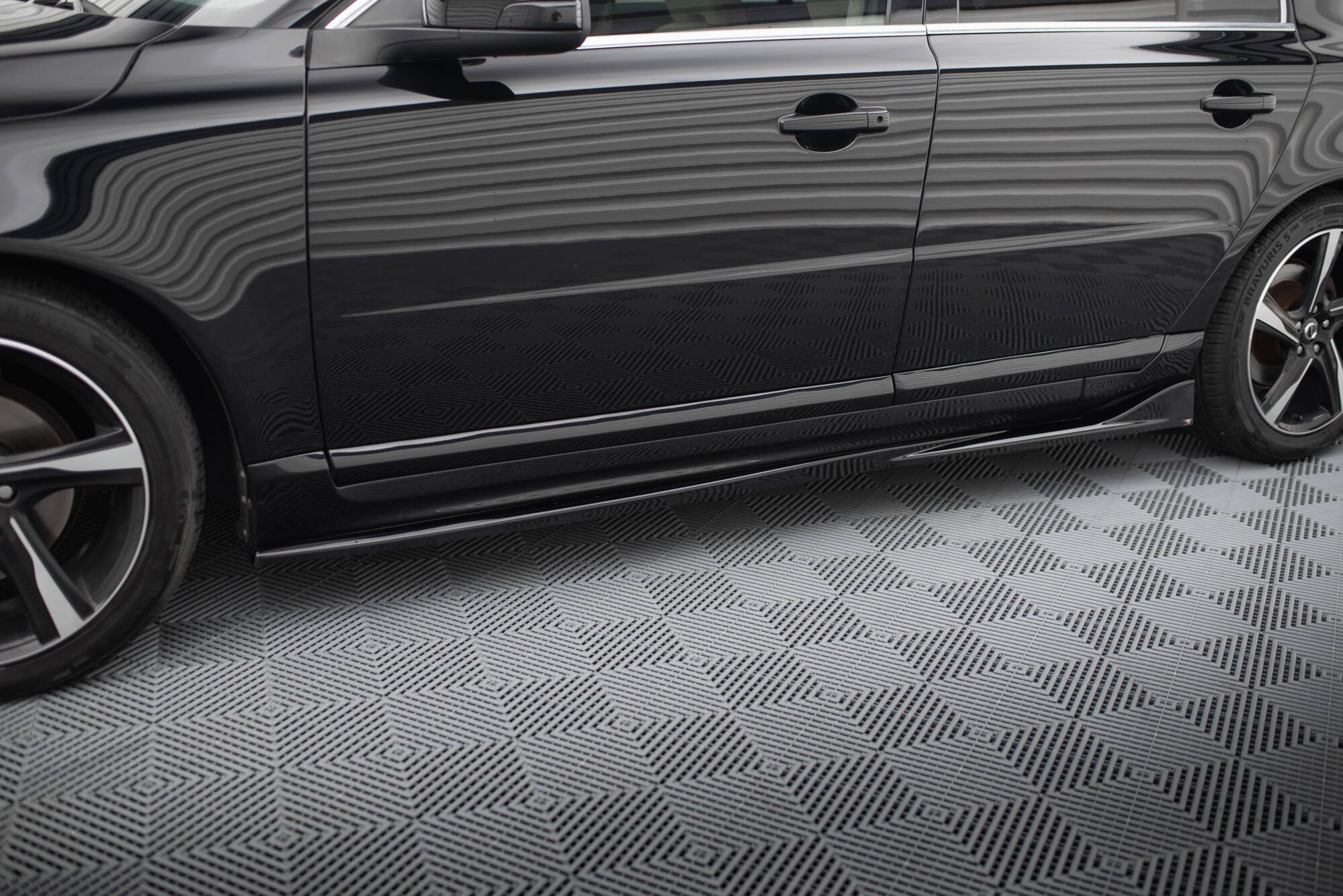 Maxton Side Skirts - Volvo S80 Mk2 [2006-2010]