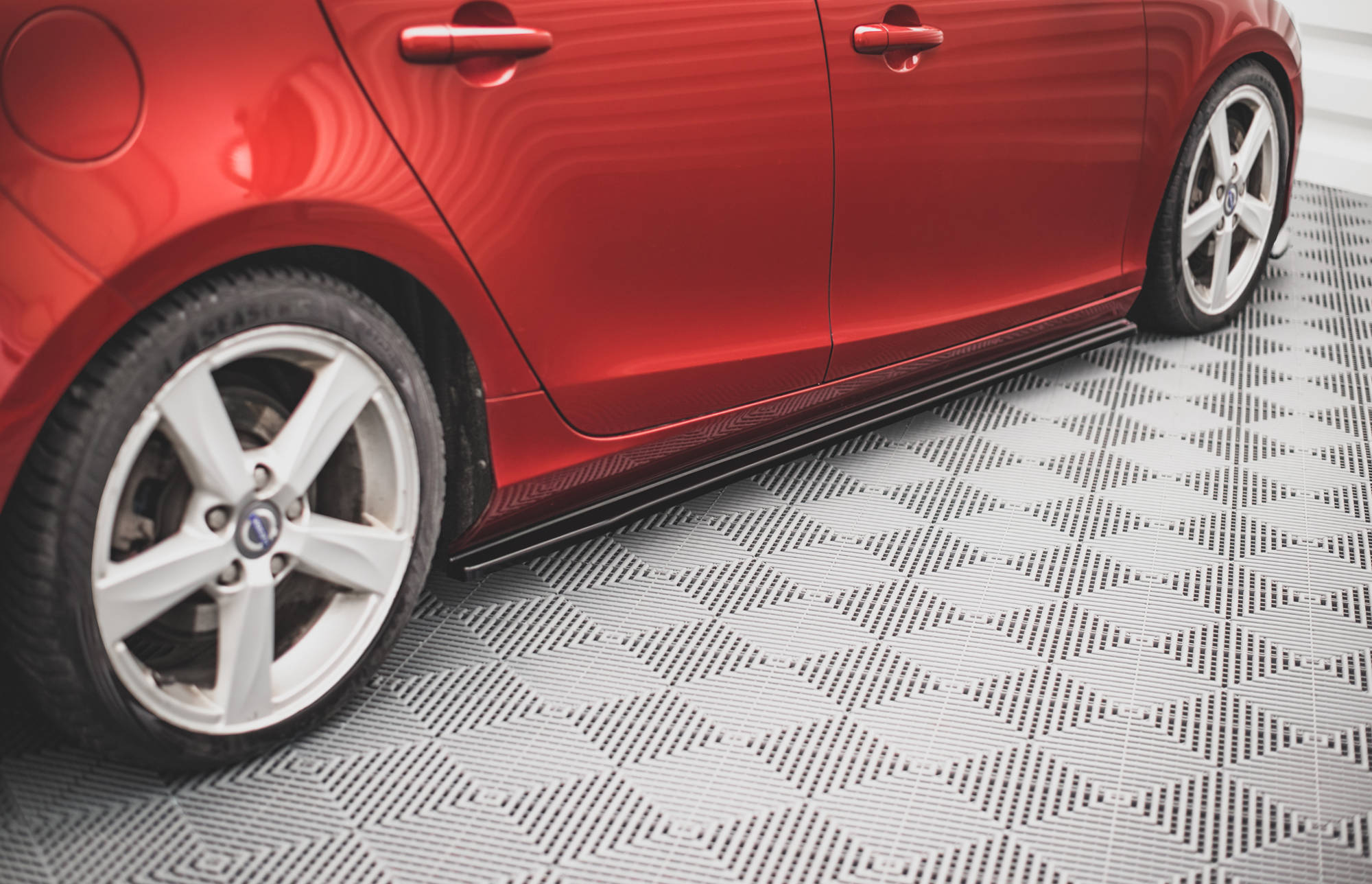 Maxton Side Skirts - Volvo V40