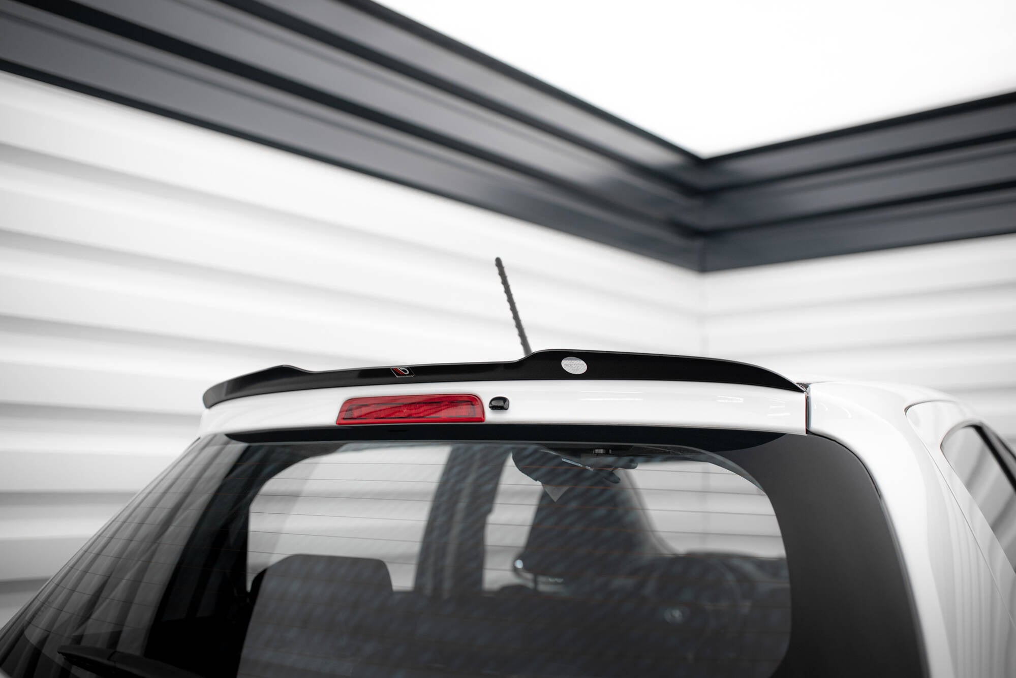 Maxton Spoiler - Toyota Yaris Mk3 Facelift [2014-2017]
