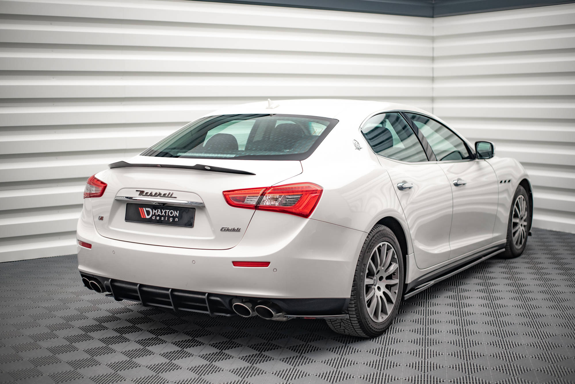 Maxton Diffuser - Maserati Ghibli